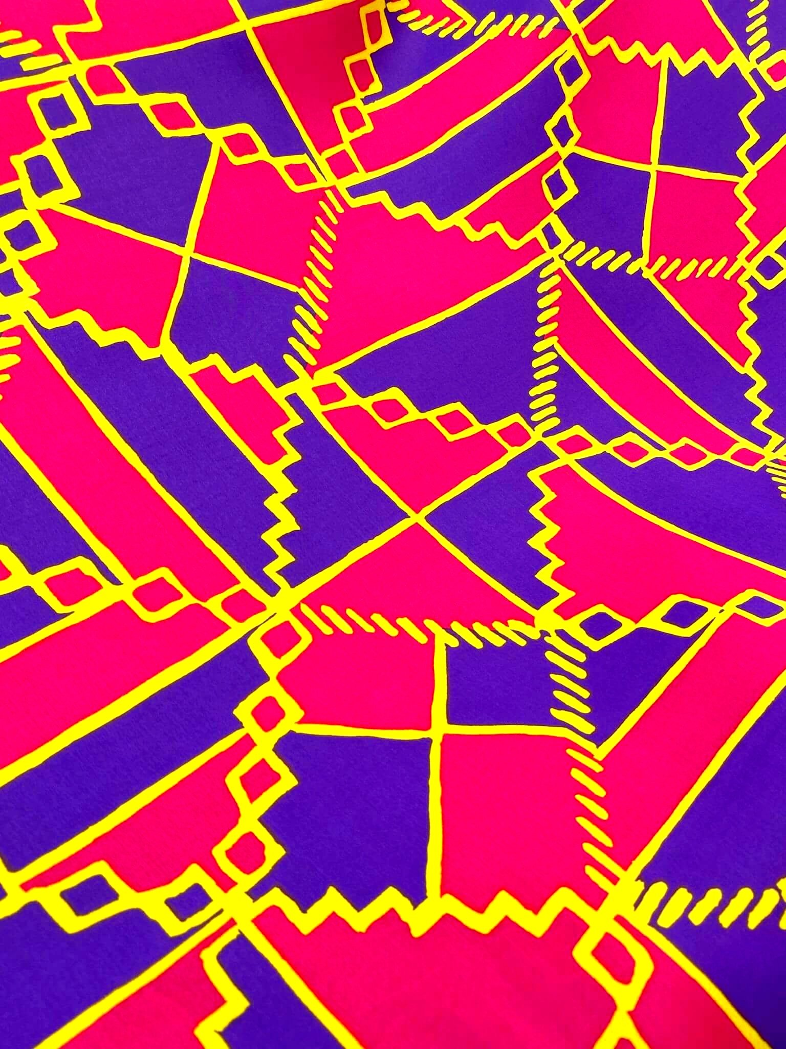 Tissu triple organza de soie imprimé jaune, rose et violet - zoom