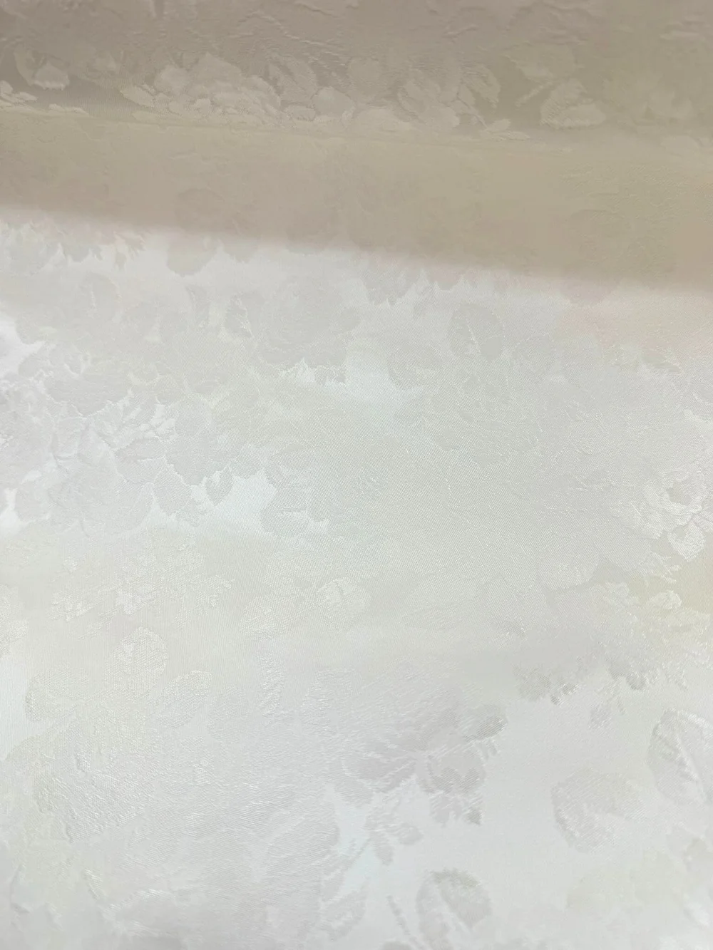 Jacquard blanc à motifs floraux blanc