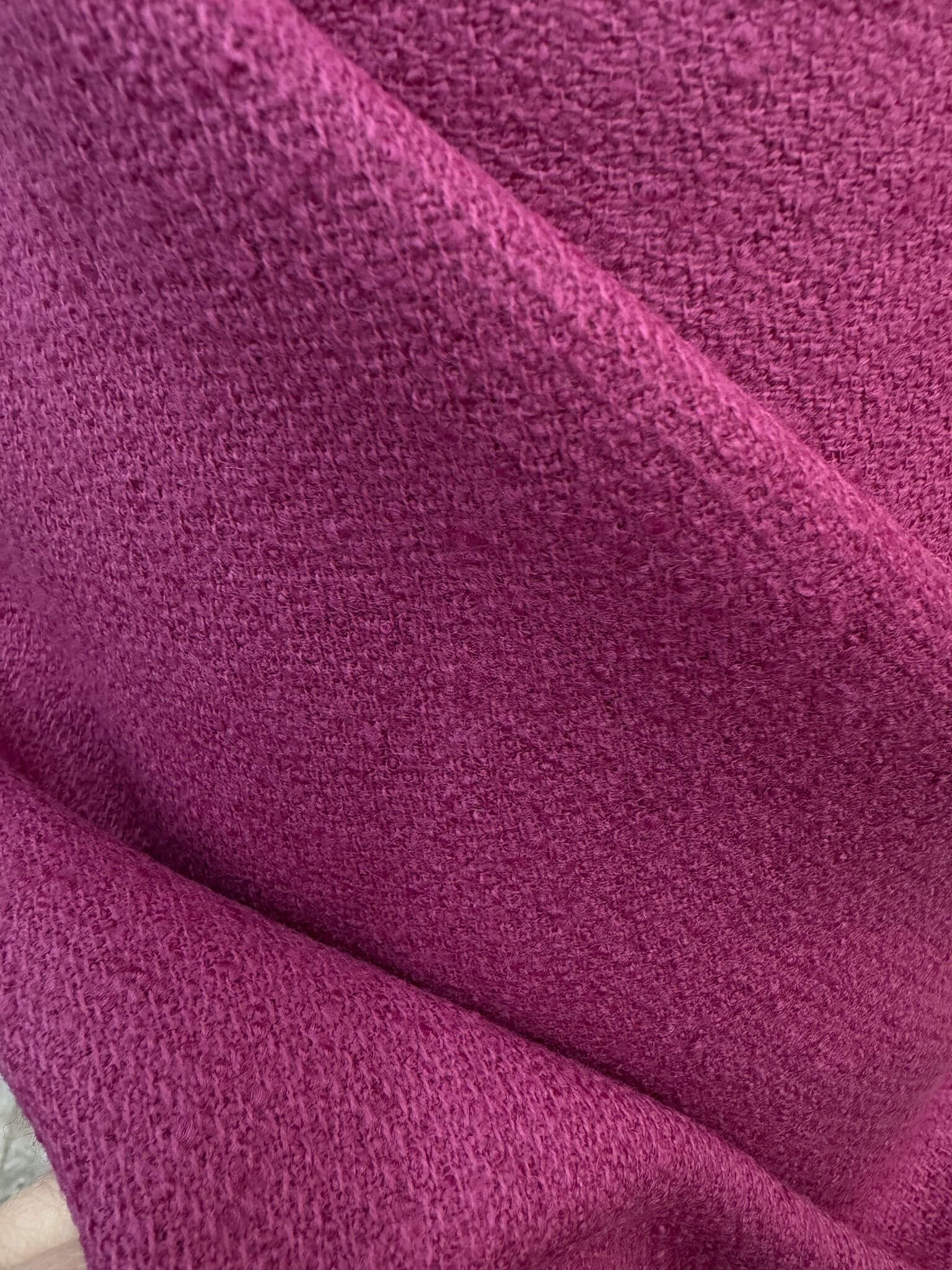 Tissu chevron de laine bouclé pourpre