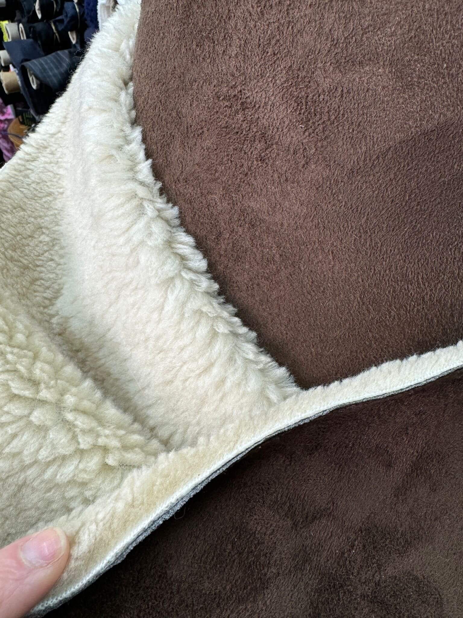 Tissu suédine camel fausse fourrure écru-entier