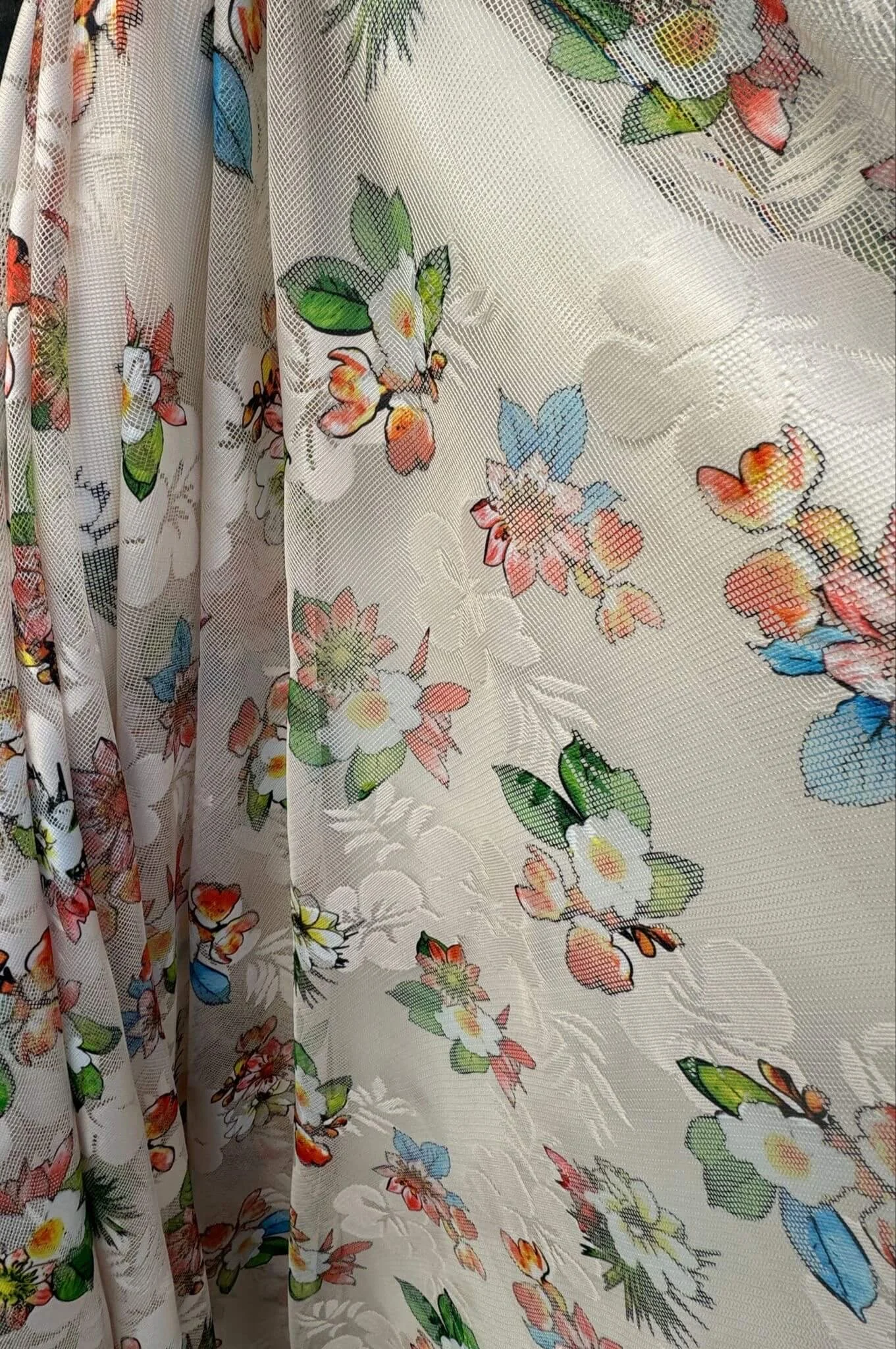 Coupon tissu gabardine de gaze synthétique imprimé-entier