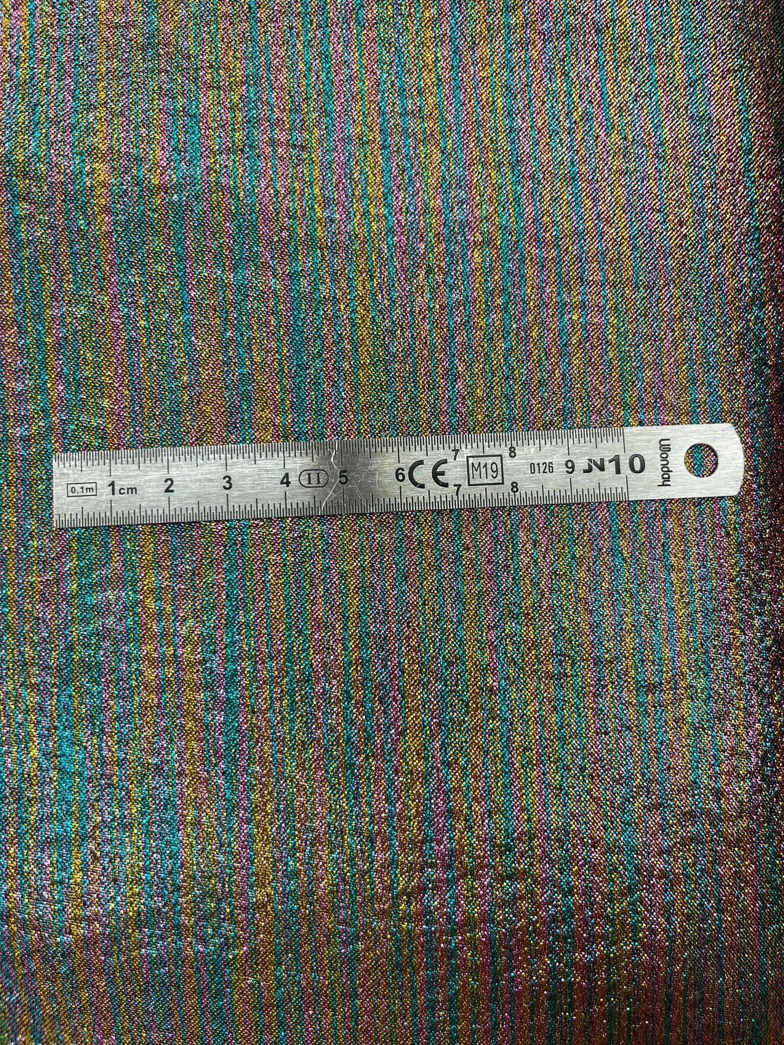 Tissu lamé arc en ciel synthétique-mesure