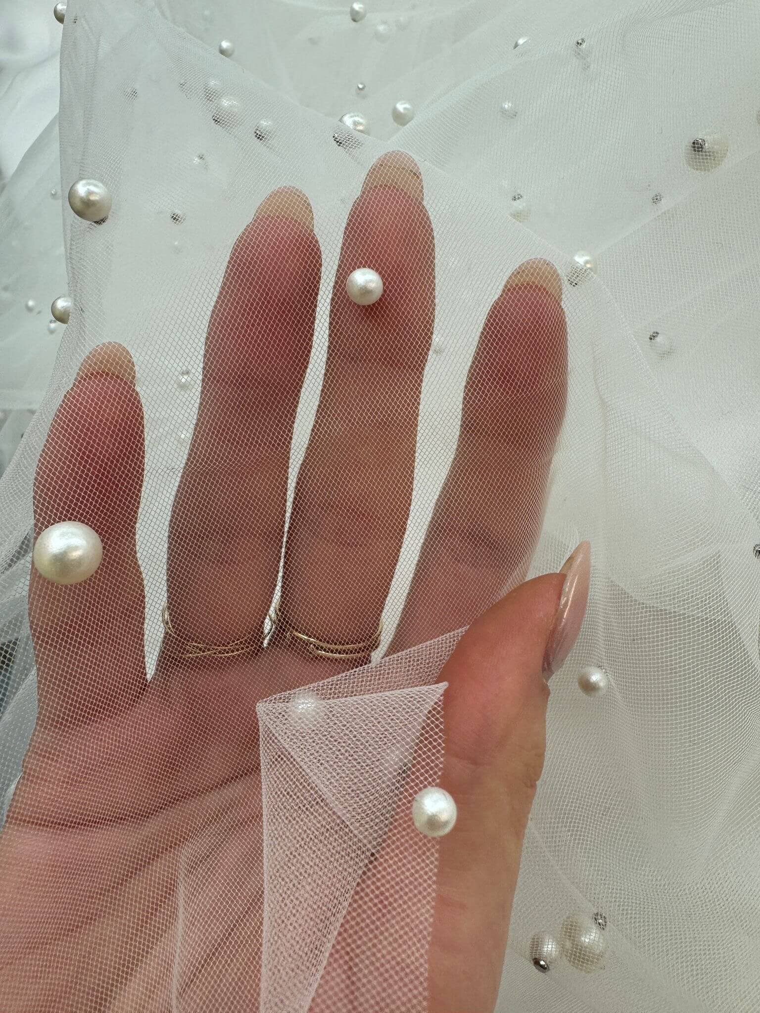 Tulle perlé-transparence