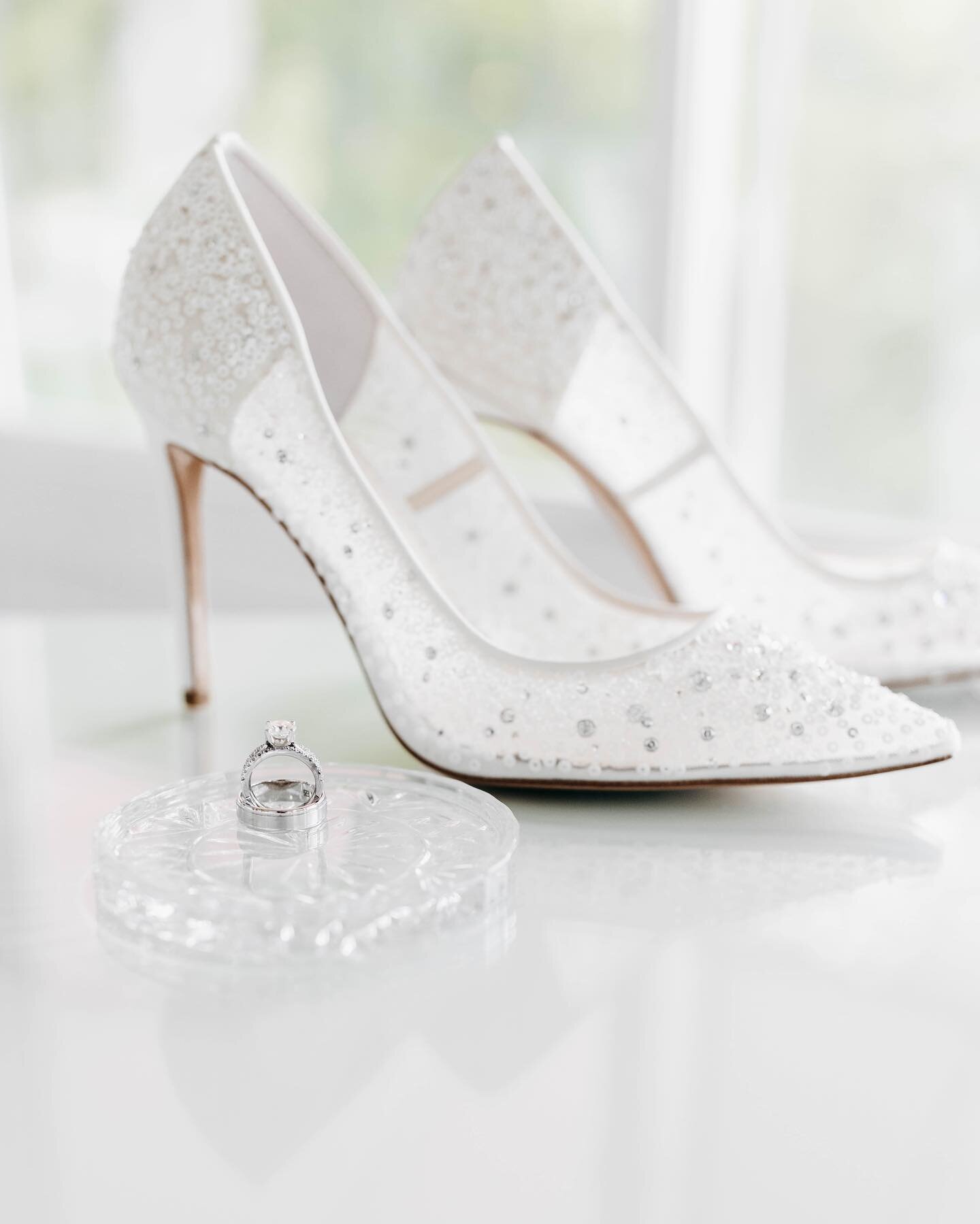So this is love&hellip; 

#cinderella #shoes #bridalshoes #glassslipper #details #swoon #bride #wedding #weddingphotography #heels #disneyvibes #perfection