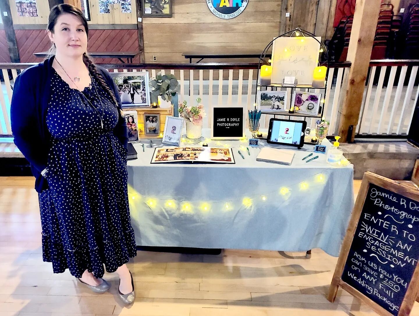 Thank you to everyone that stopped by my table at the Rustic Bridal Expo on Sun, 3/26. It was lovely meeting all the new brides with their family or bridal crew! 💜

Thank you to @bridalshowsbykelly for hosting a great event! 🎉

#jamierdoylephotogra
