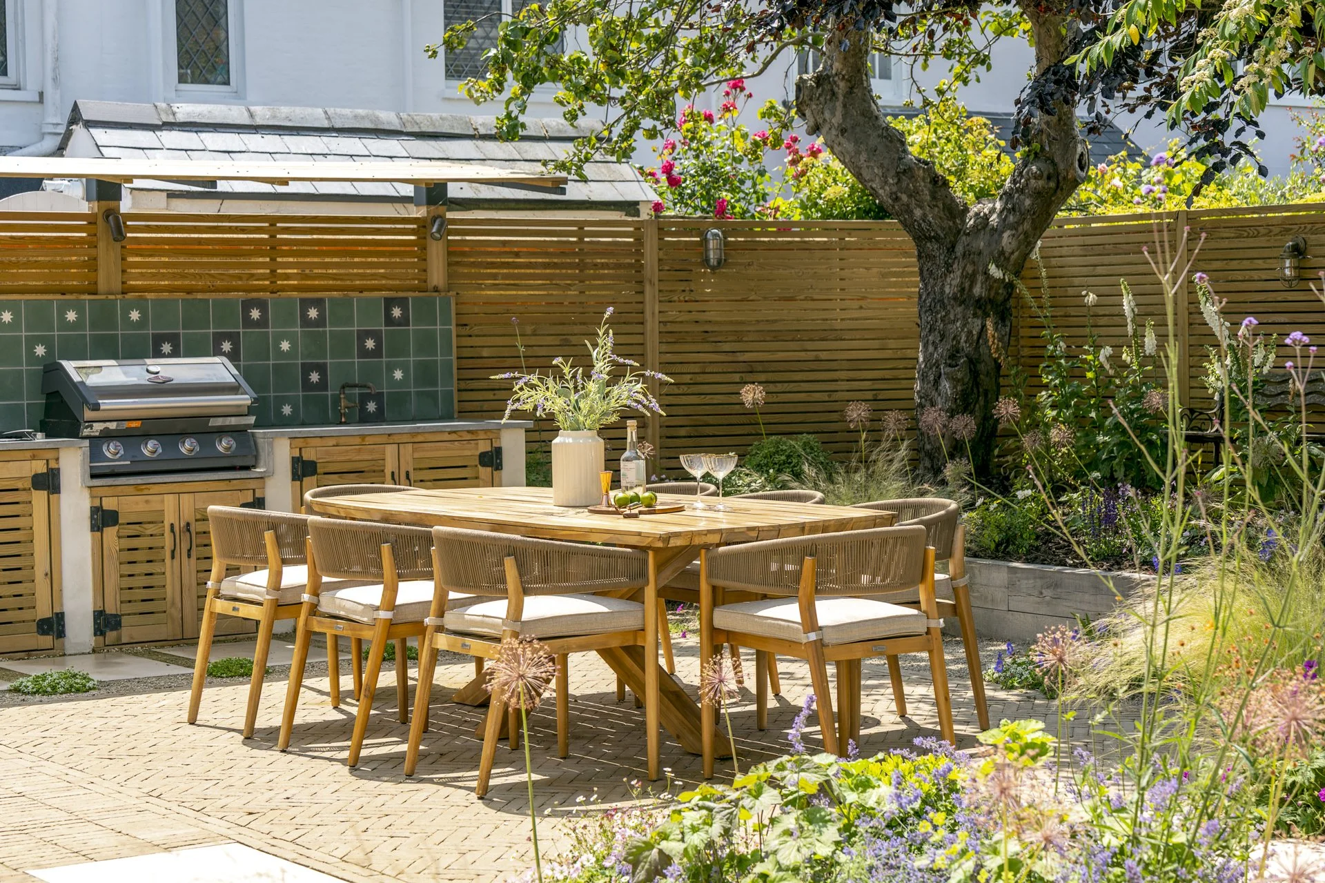 Coastal garden, drought tolerant planting, bespoke paving, zoned garden areas, courtyard garden