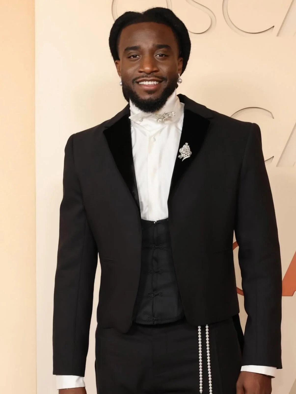 Grooming for Boozey x @theacademy 

Styling @neoncomplex 

@theonly.agency @bria_stone