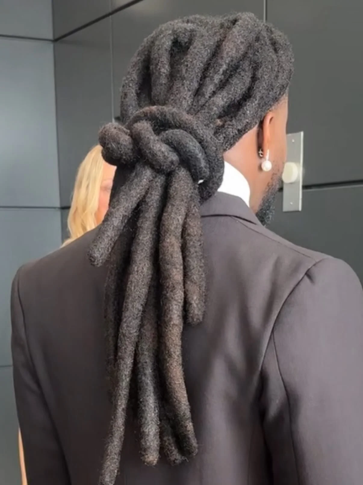 Getting ready for @theacademy with Shaboozey.

Life behind the scenes with the best team.

Also wanted to showcase the different ways I pulled his hair back for the 3 looks 🪢