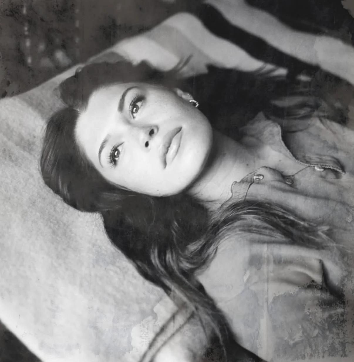 Dylan x Polaroid 🎶

📸 @david_od 
👗 @gabidipace 

@theonly.agency @bria_stone