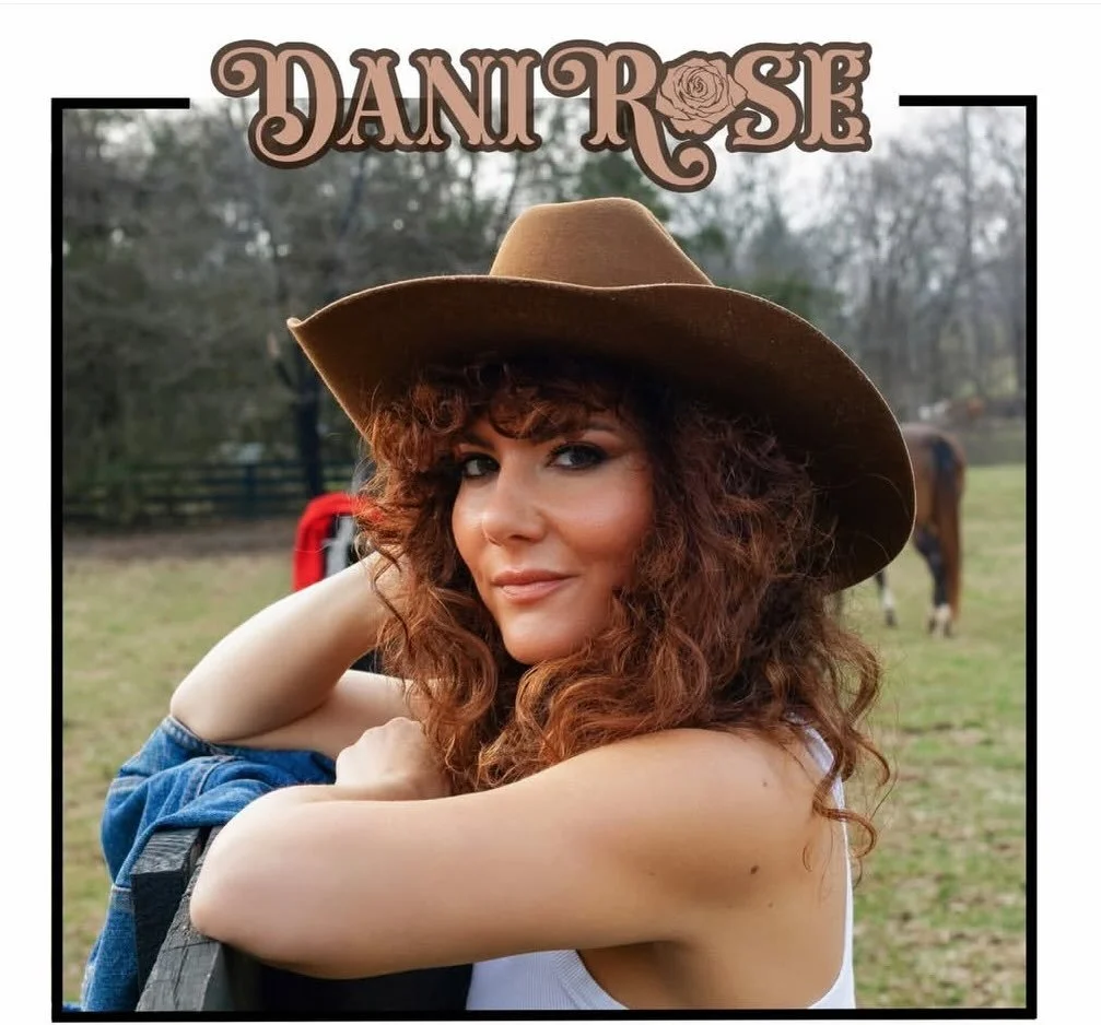 Soft Smokey Eye Smoke Show @danirose 💄

And the teased out cowgirl curls too 🤌

📸 @amandaleisephoto