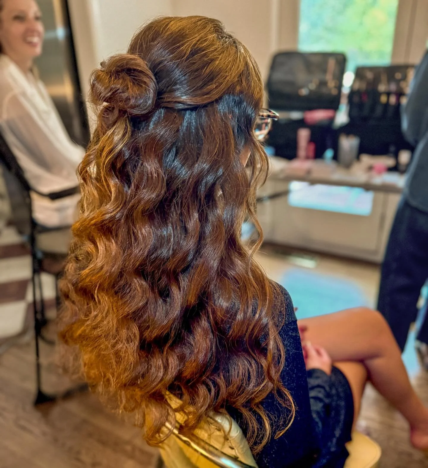 Curled Half Up is always a good idea 🖤

&mdash;&mdash;&mdash;&mdash;&mdash;&mdash;&mdash;-

 TO INQUIRE:
&bull;2026 is filling up!
&bull;2027 BOOKING NOW

Please email info@avbeautybar.com for pricing and availability, we would love to work with you