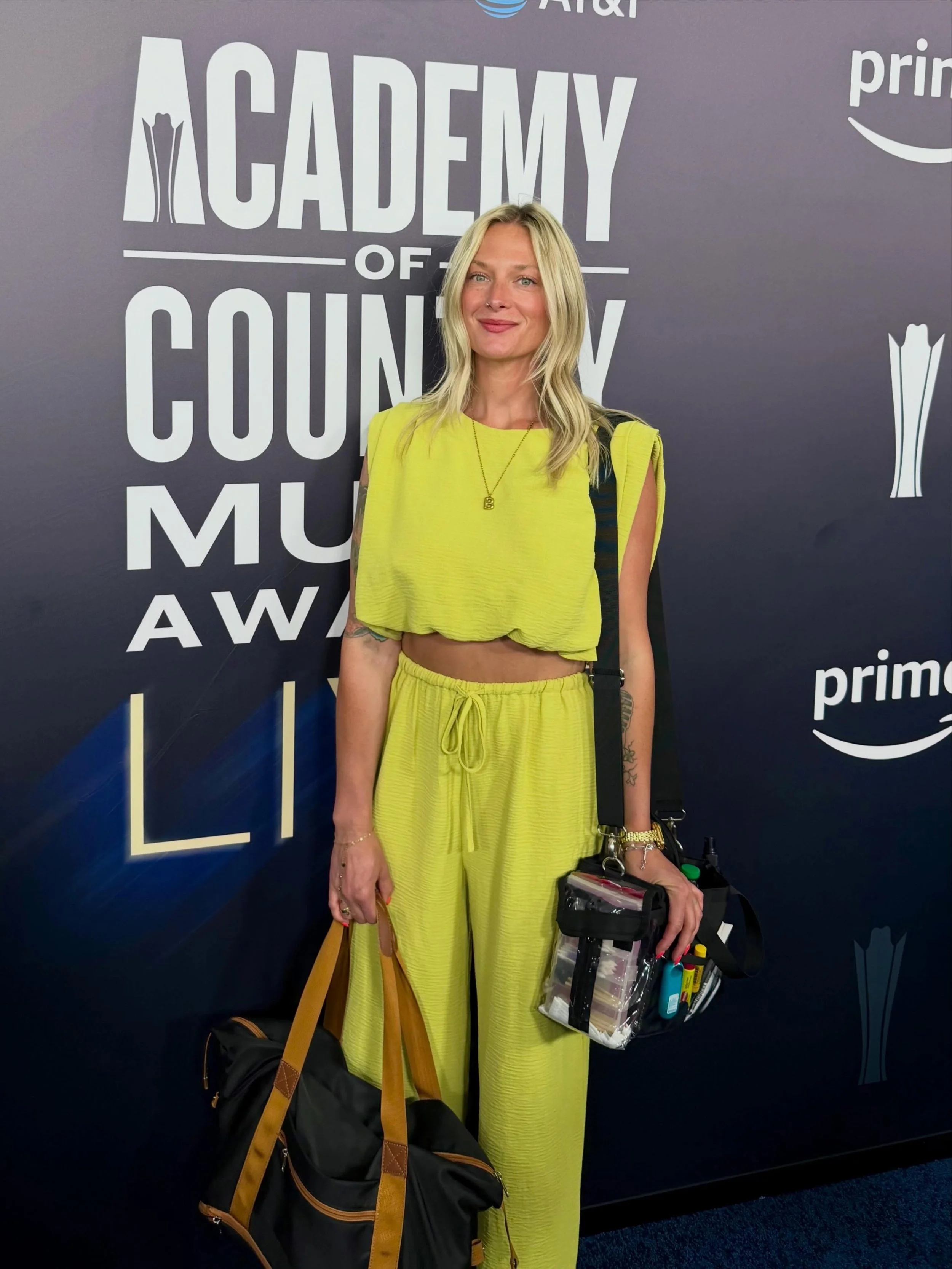 Another year in the books @acmawards 🎶

So grateful to work with the best clients and teams 💛

*did not mean to be on the carpet with all my bags wearing a teletubby outfit, but accidents happen*

Big shout out to @bria_stone @theonly.agency for he