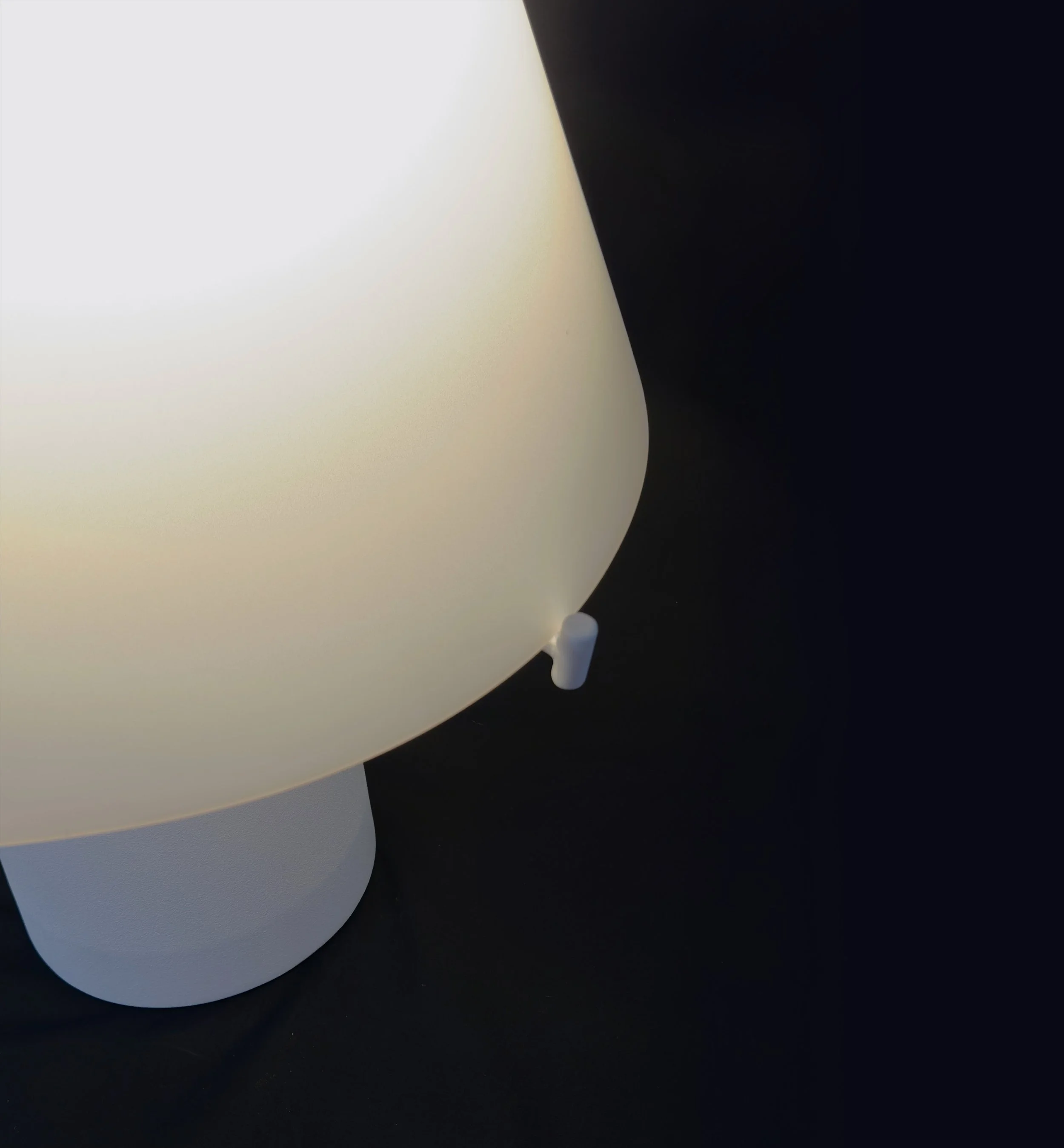 Detail Shot_Mini 6 Milk_Stoneface.jpg