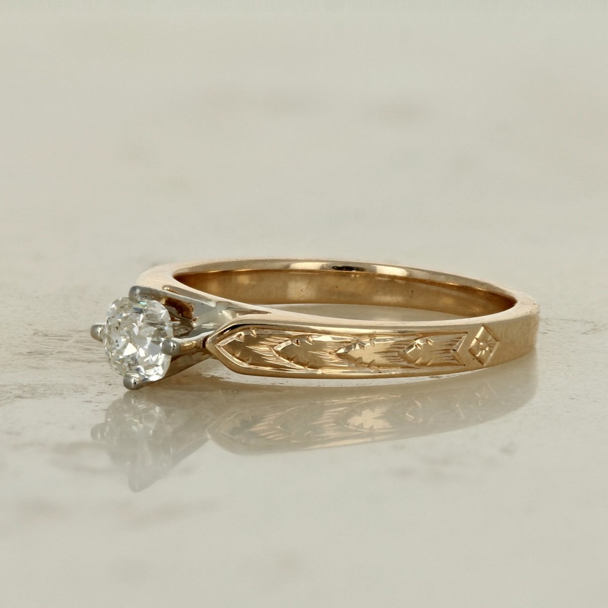 14k two tone yellow white gold round brilliant solitaire diamond hand engraved engagement ring