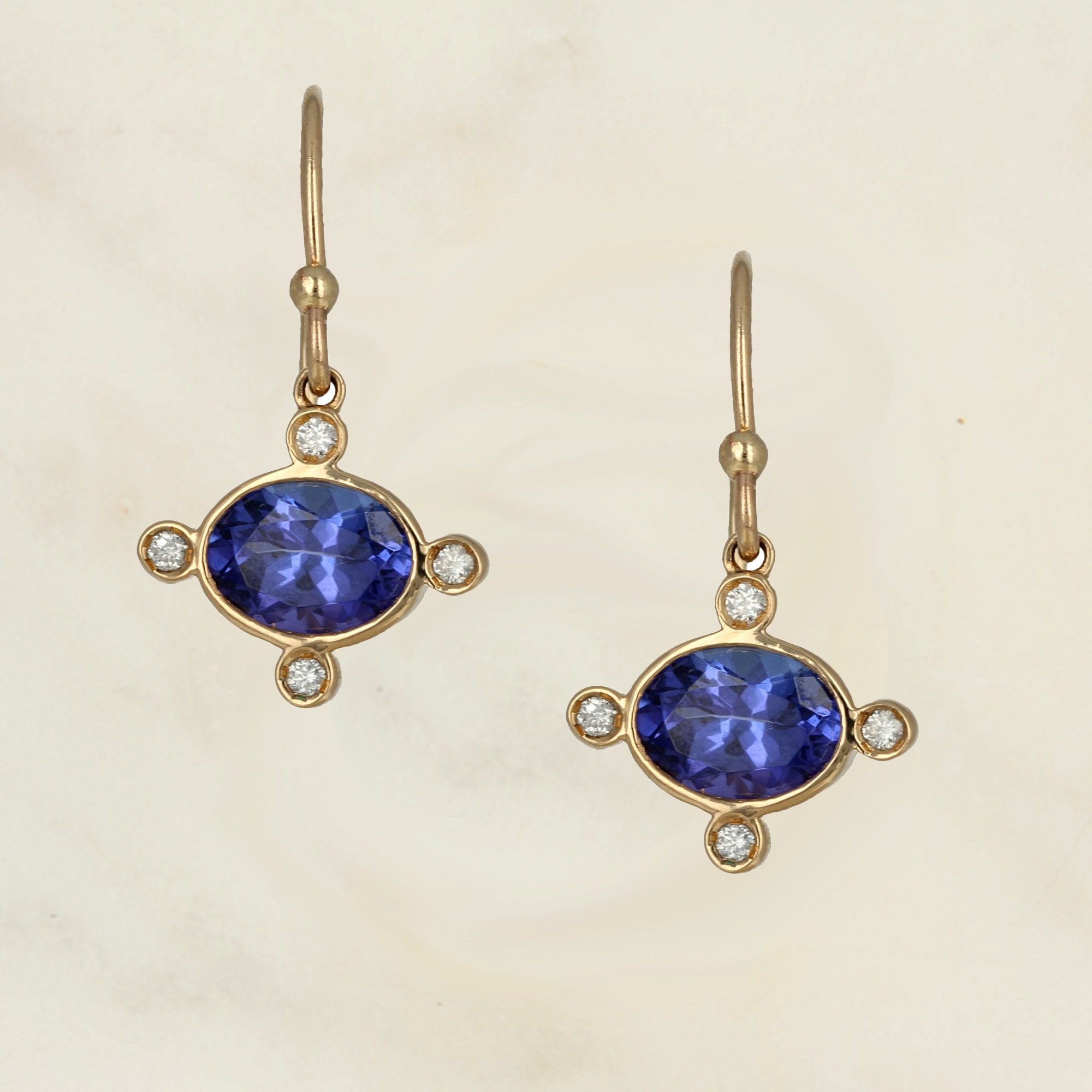 220-11165+1.82ct+tw+oval+tanzanite+dia+0.08ct+tw+nesw+dangle+er+FWG.jpg