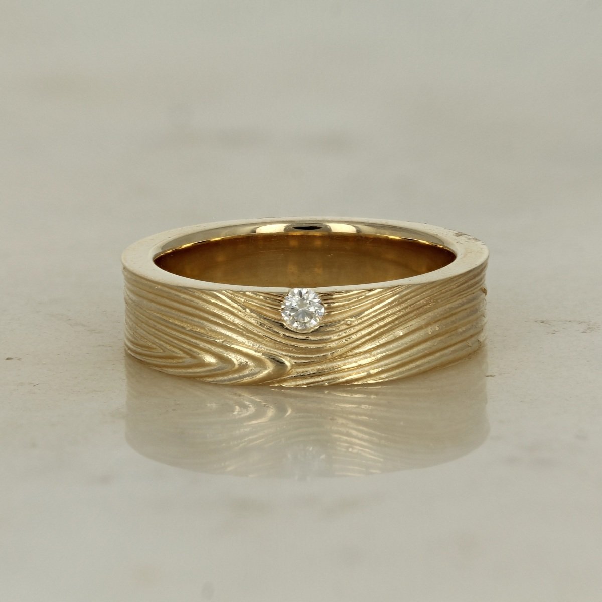14k certified Canadian yellow gold diamond wood grain wide band ring