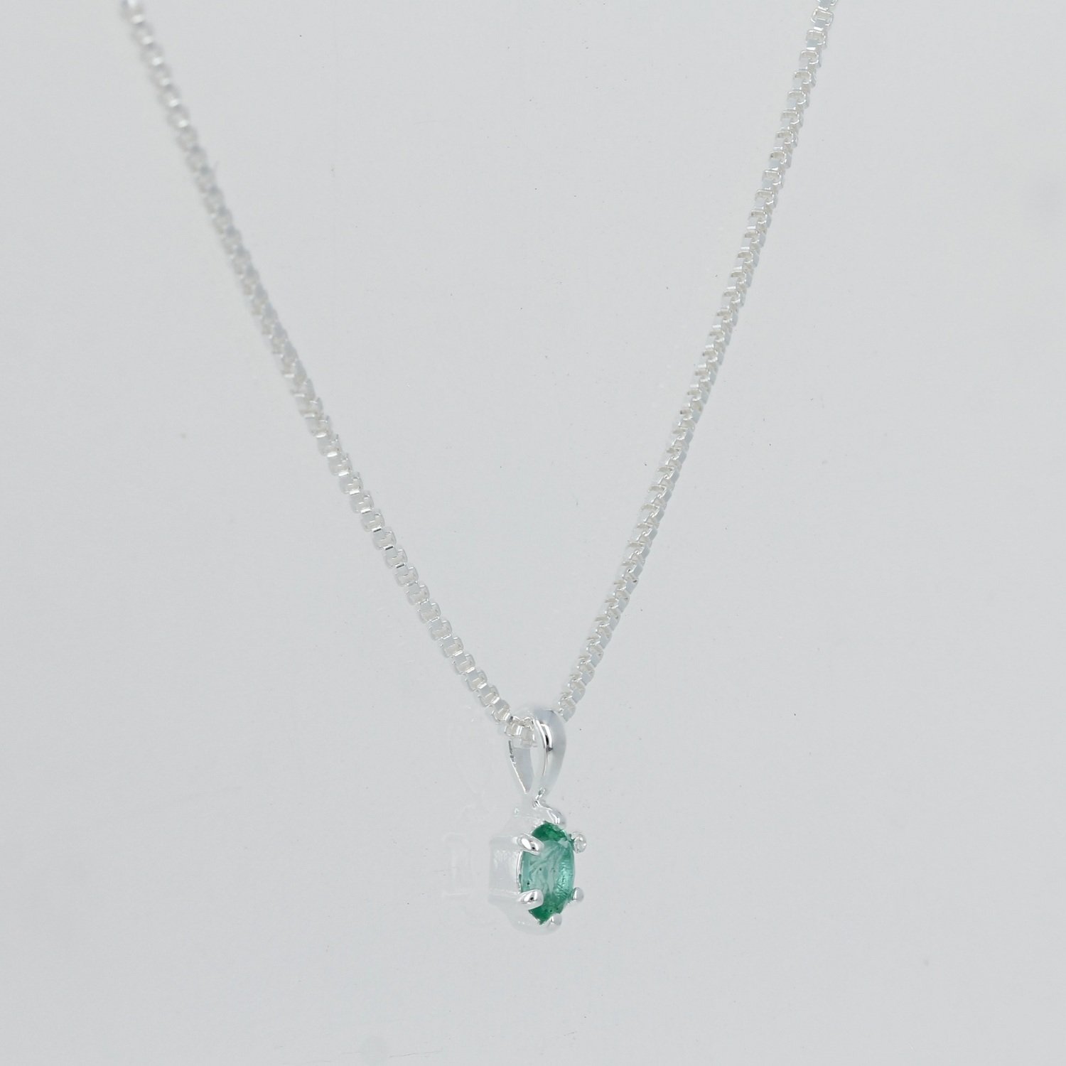 sterling silver oval emerald solitaire pendant necklace
