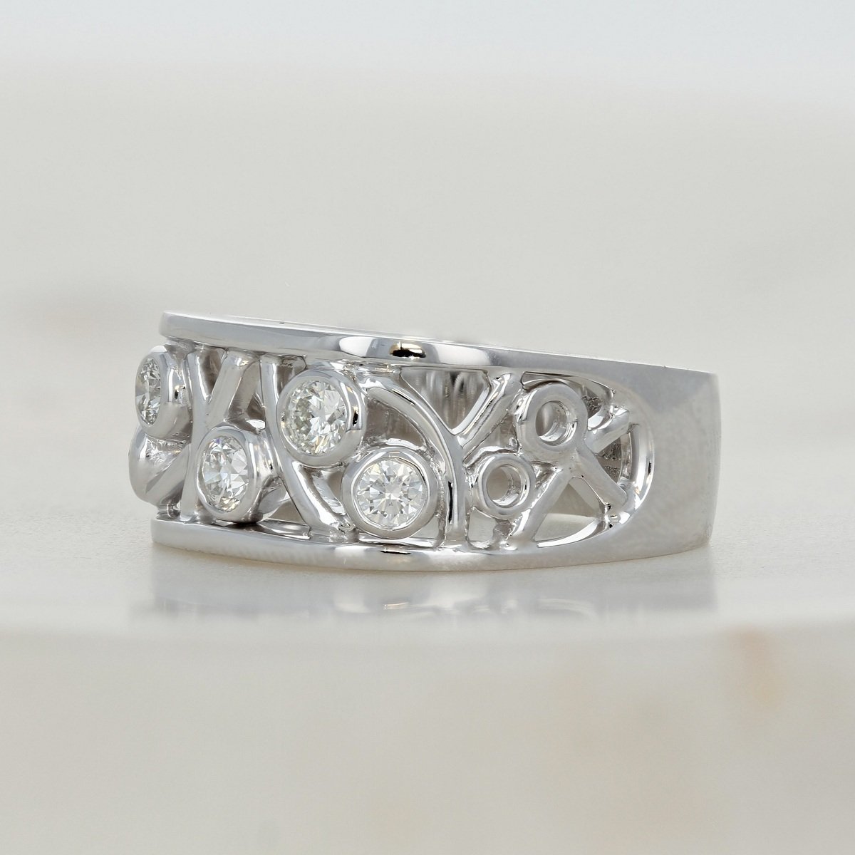 14k white gold diamond bamboo ring