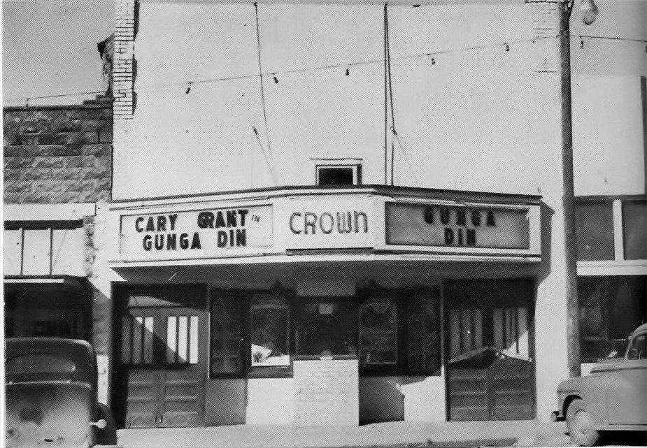 lINCOLN MOVIE THEATRE.jpg