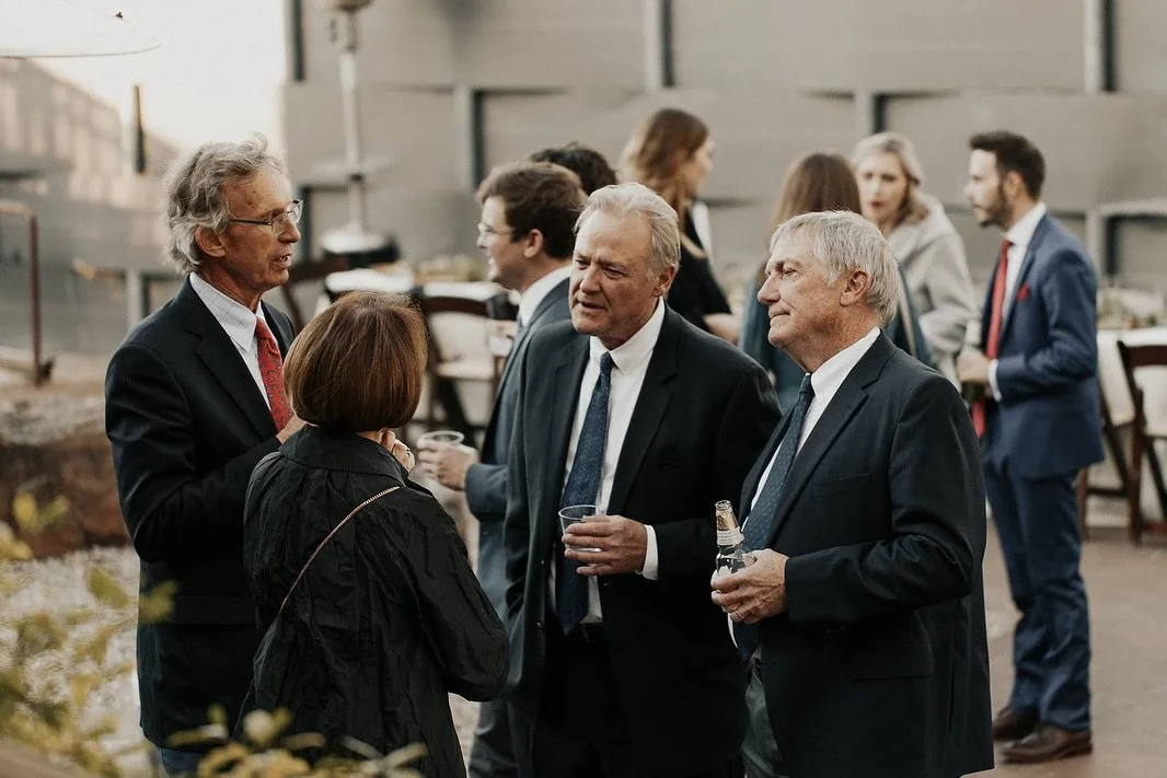 Creative spaces = better ideas!💡

@artspace111 is the perfect venue for strategy sessions, team building, or client gatherings!