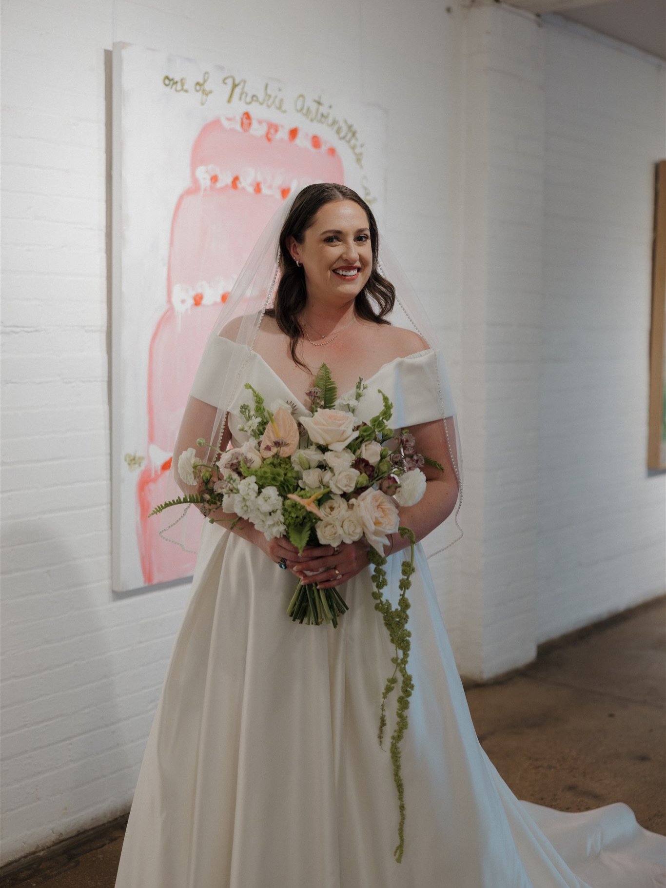 How it started vs. How it ended! 😝

@artspace111 
@ohh_hayls_yea 

&bull;
&bull;
&bull;
Florals @sandbfloraldesign 
DJ @leforcedj 
Sweets @susiecakesbakery @hurtsdonutfortworth @texasstarbakery 
Hair and makeup @theglambeautylab