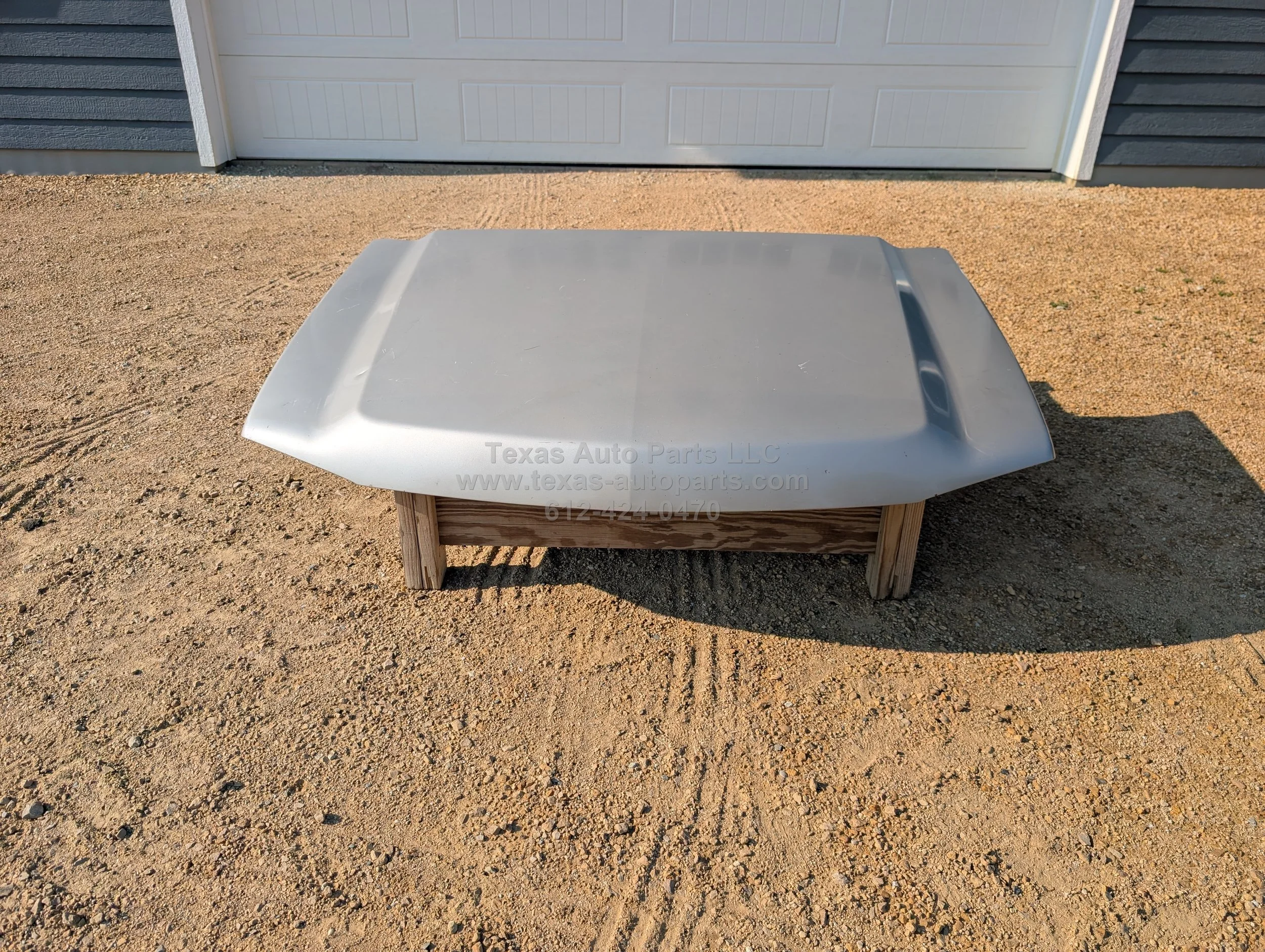 03-06 Chevy HD Hood
