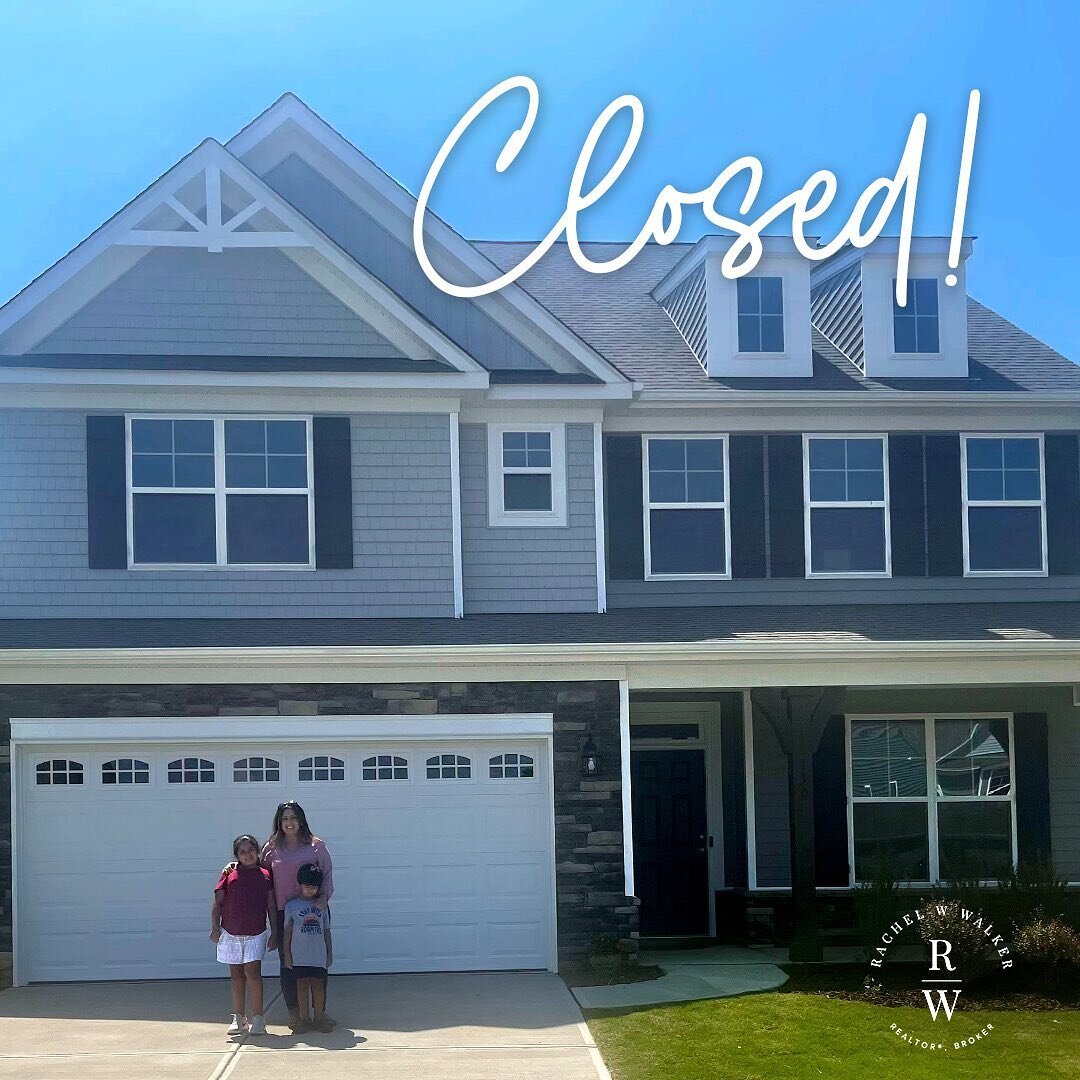 ＣＯＮＧＲＡＴＵＬＡＴＩＯＮＳ 
to my long-time friend @hinaface and her kids on their beautiful new home! 🏠
From college shenanigans, to getting hit in the face by the real world 😳, thousands of miles between us, and now right down the road from each other again