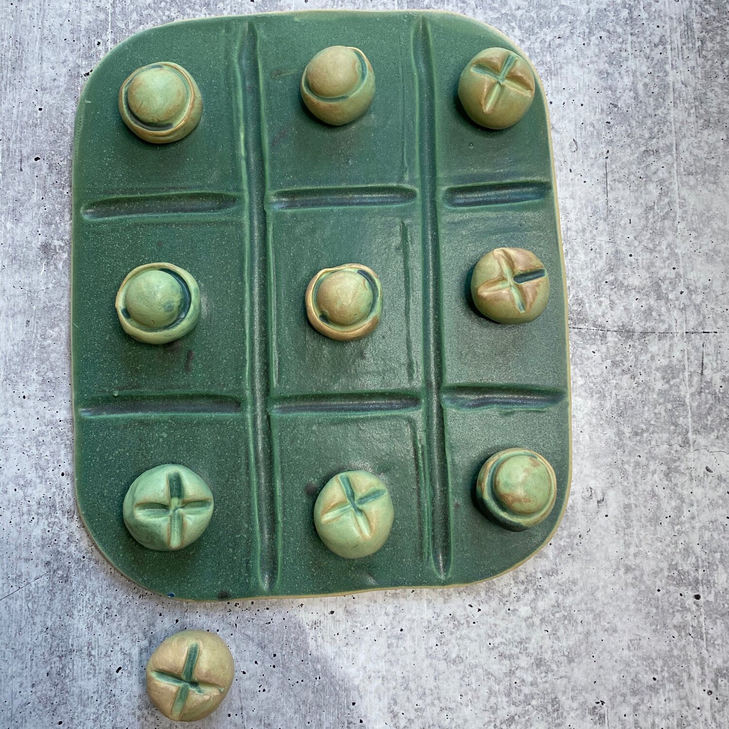 Tic Tac Toe Board Game - Ikorii