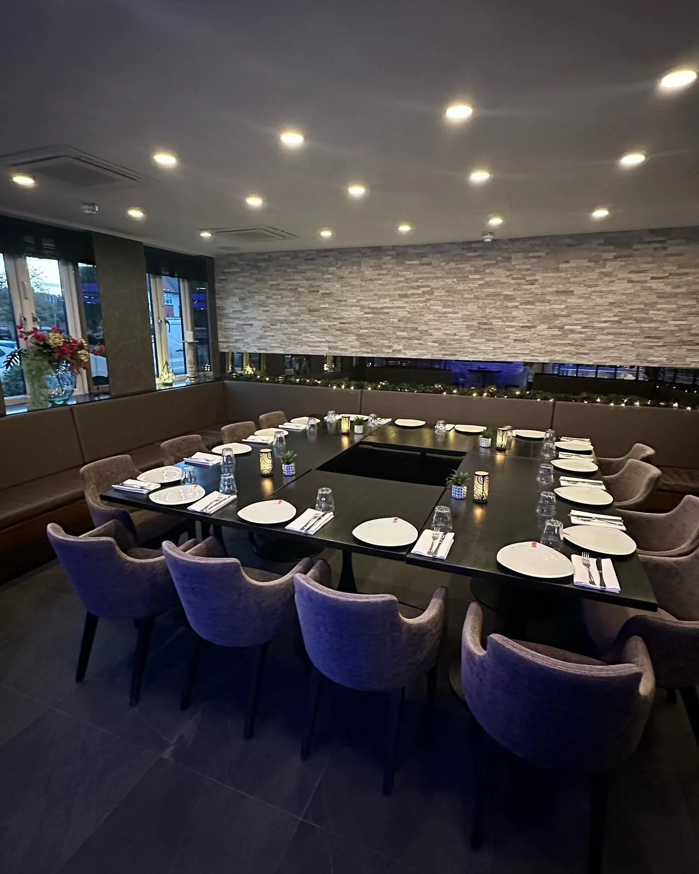 Pentagon dinner meeting in our new private room this evening 😜 let&rsquo;s hope we can fix the world issues tonight in Noura Kingston! 🙏🙏 😂😂

*
*
*

#food #foodporn #wedding #instafood #foodie #London #birthday #delicious #vegan #dinner #healthy