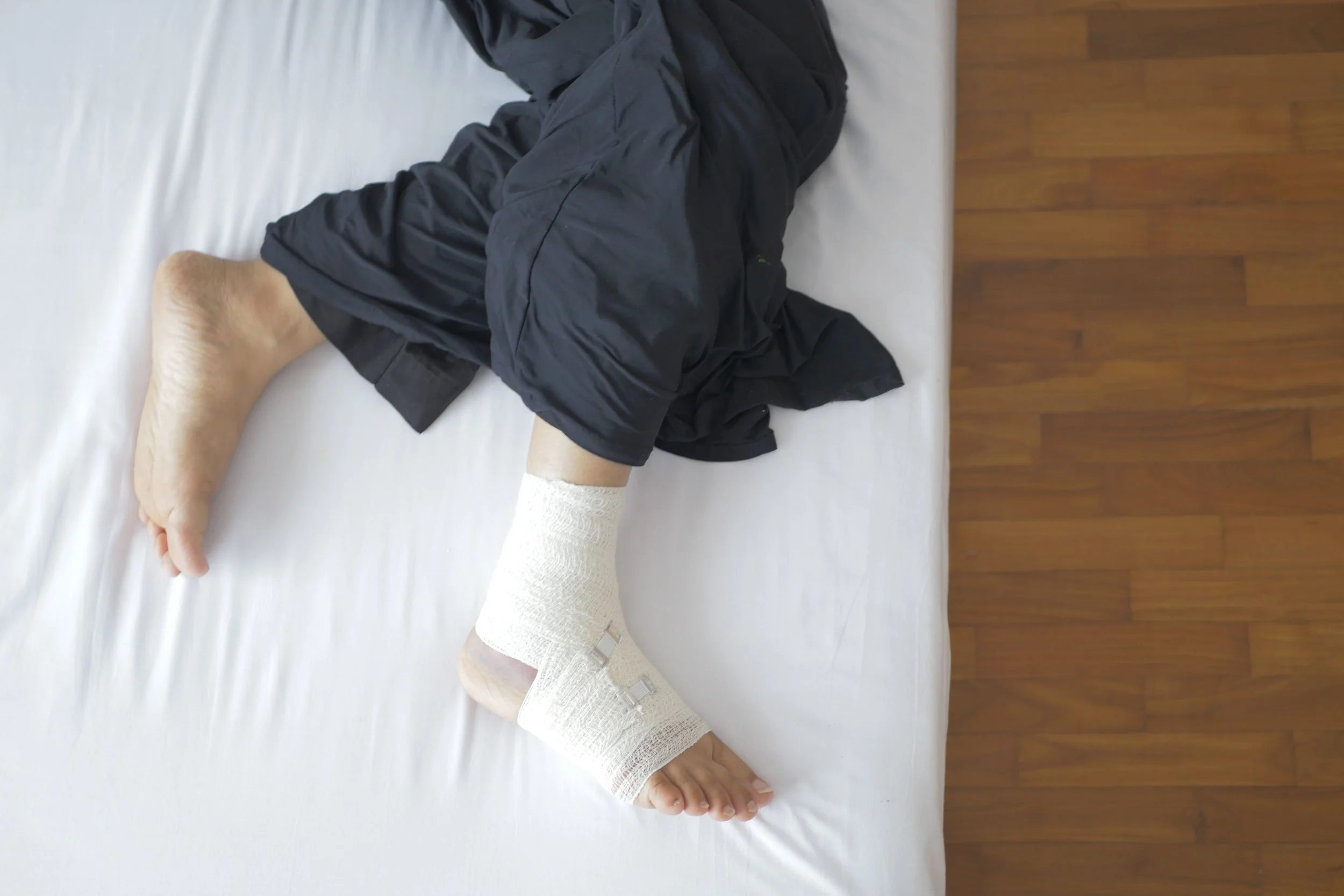 Lateral Ankle Sprain: Understanding Your Injury &amp; Early Management