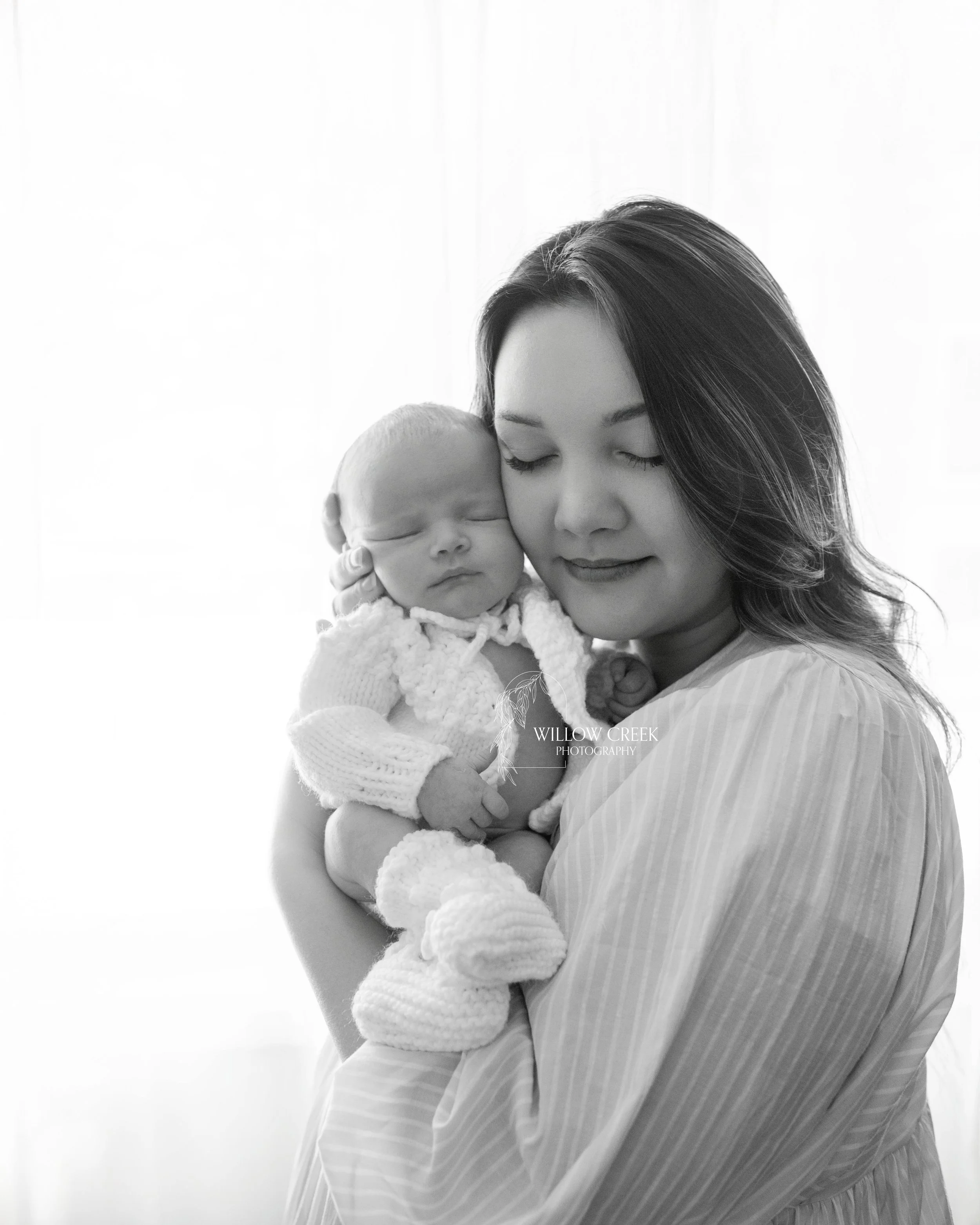 black-and-white-newborn-photography-wilmington-nc.jpg