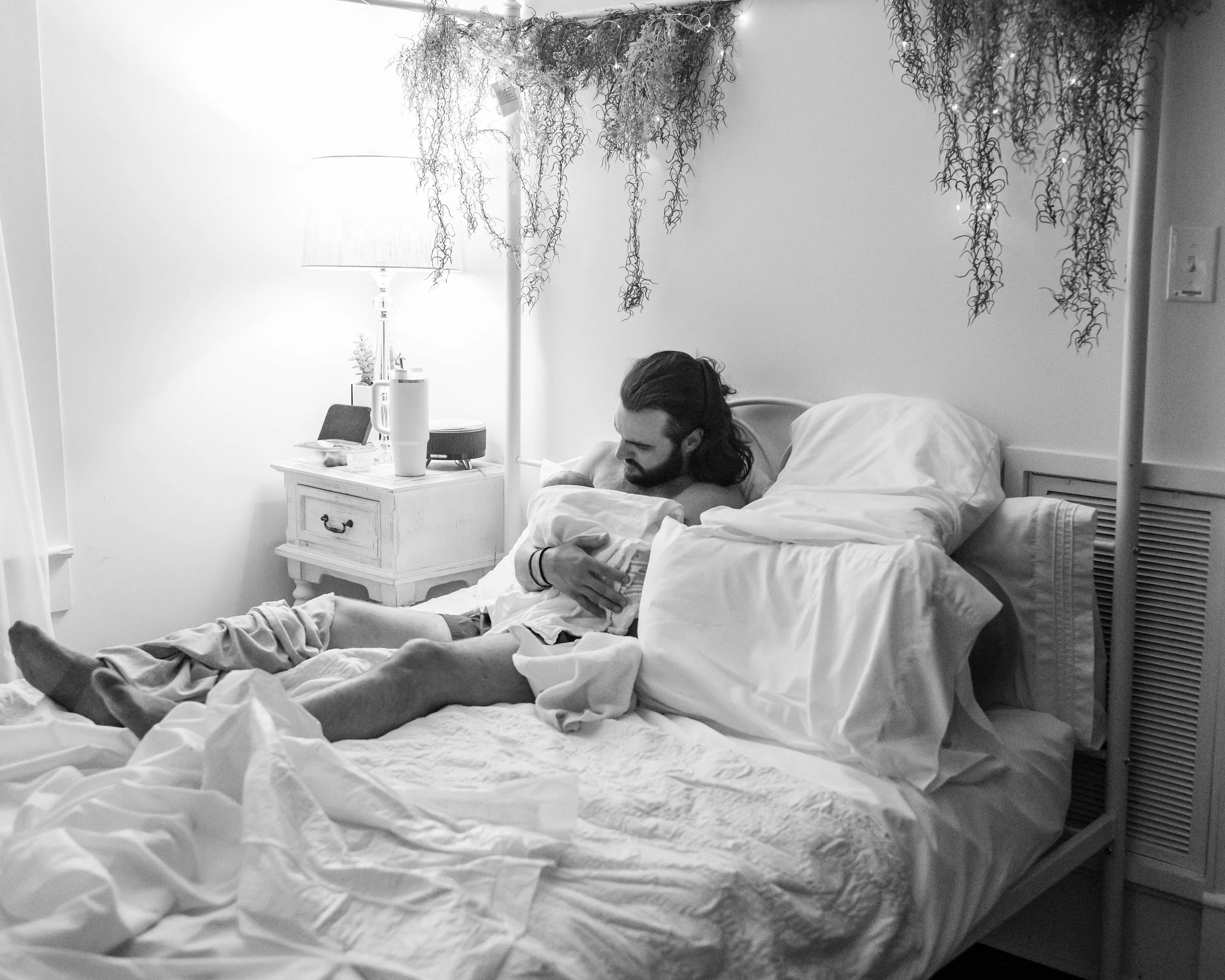 dad-meeting-sweet-lila-after-birth-19.jpg.jpg