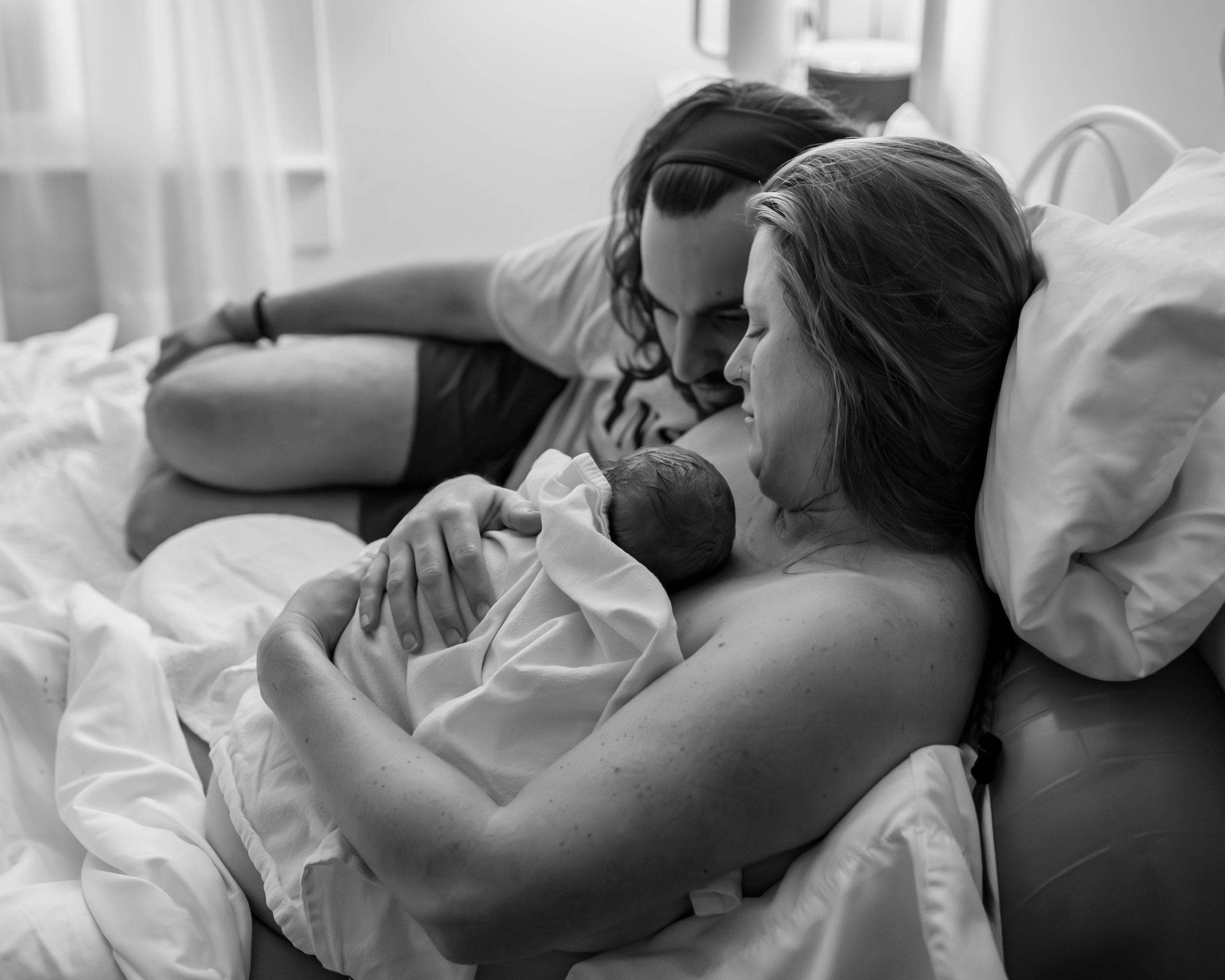 newborn-lila-on-mamas-chest-17.jpg.jpg