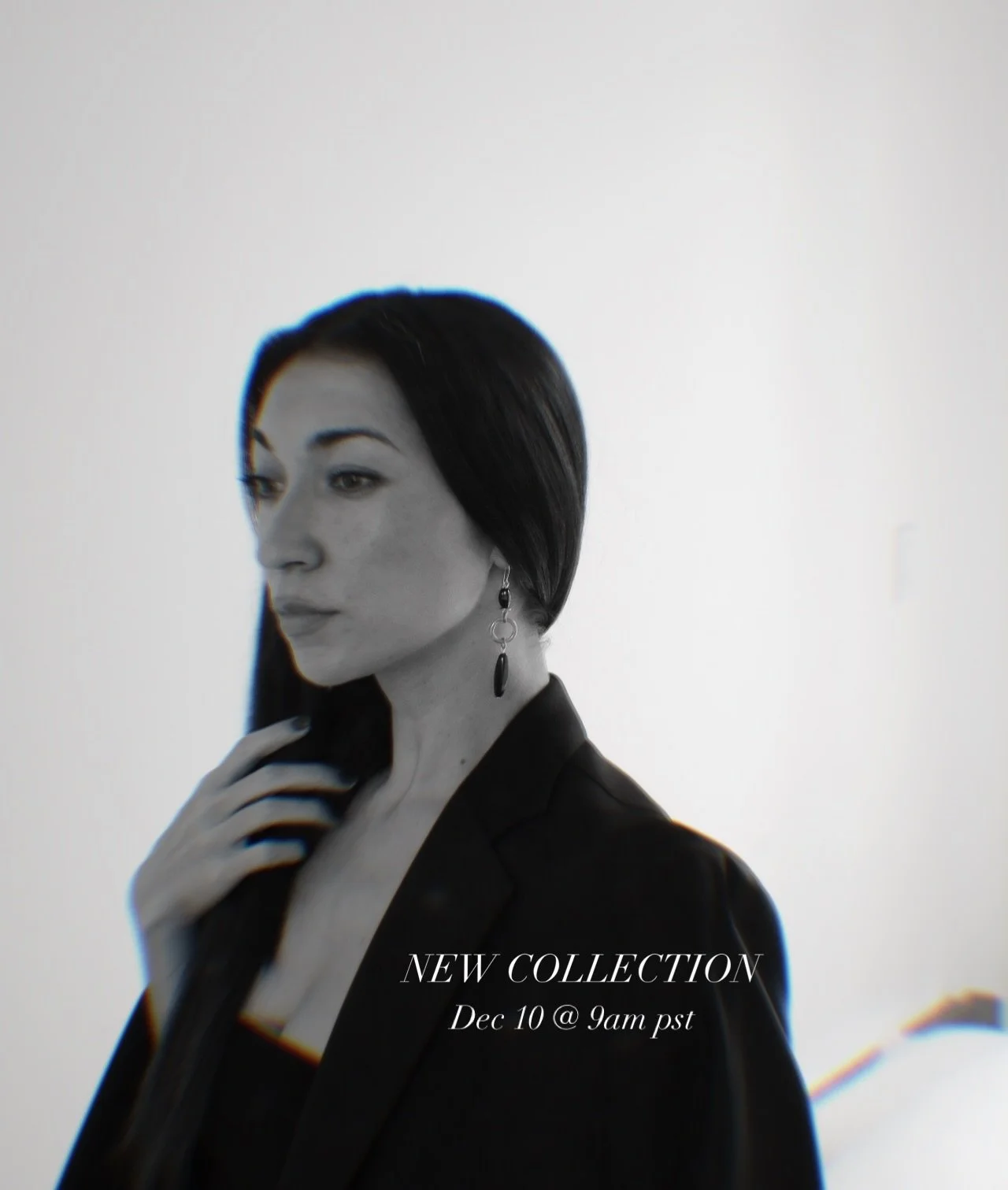 Holiday Collection &amp; Gift with Purchase drops tomorrow ~ Dec 10 @ 9am pst!!🥳🎁

Early Access for VIP email subscribers starts tonight @ 6pm pst! 📧

For the Gift with Purchase, specify in the &ldquo;additional notes&rdquo; @ check out which colo