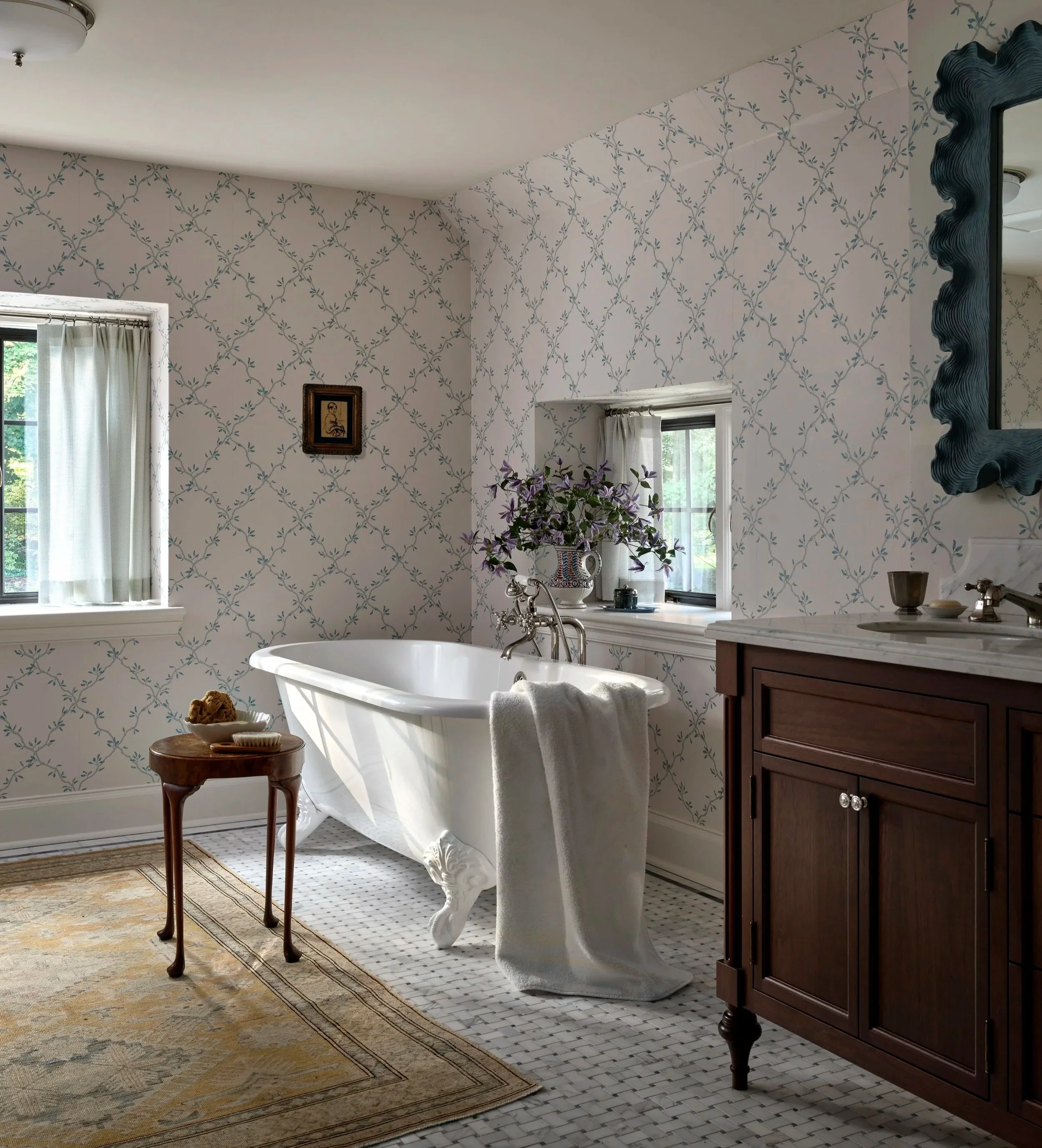 MainLineManor_PrimaryBathroomTubVertical_HistoricRenovation_GladwynePA_TasteDesignInc.jpg