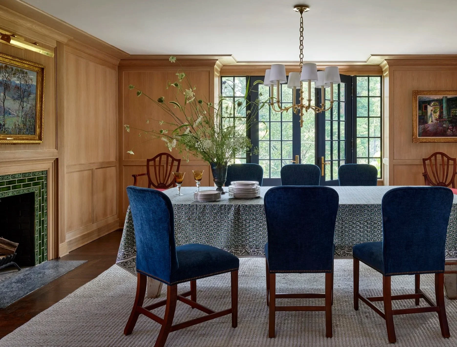 MainLineManor_DiningRoomWideShot_HistoricRenovation_GladwynePA_TasteDesignInc.jpg