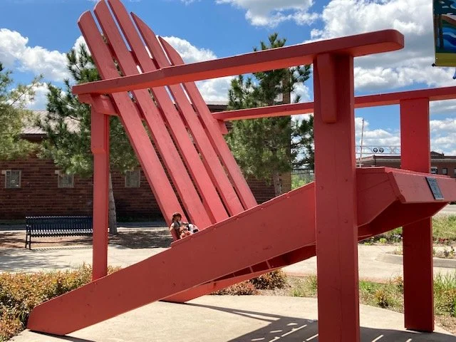 Small Friends- Giant Chair