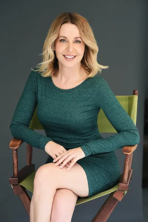movie director getting her business headshots done with corporate headshot photographer in los angeles