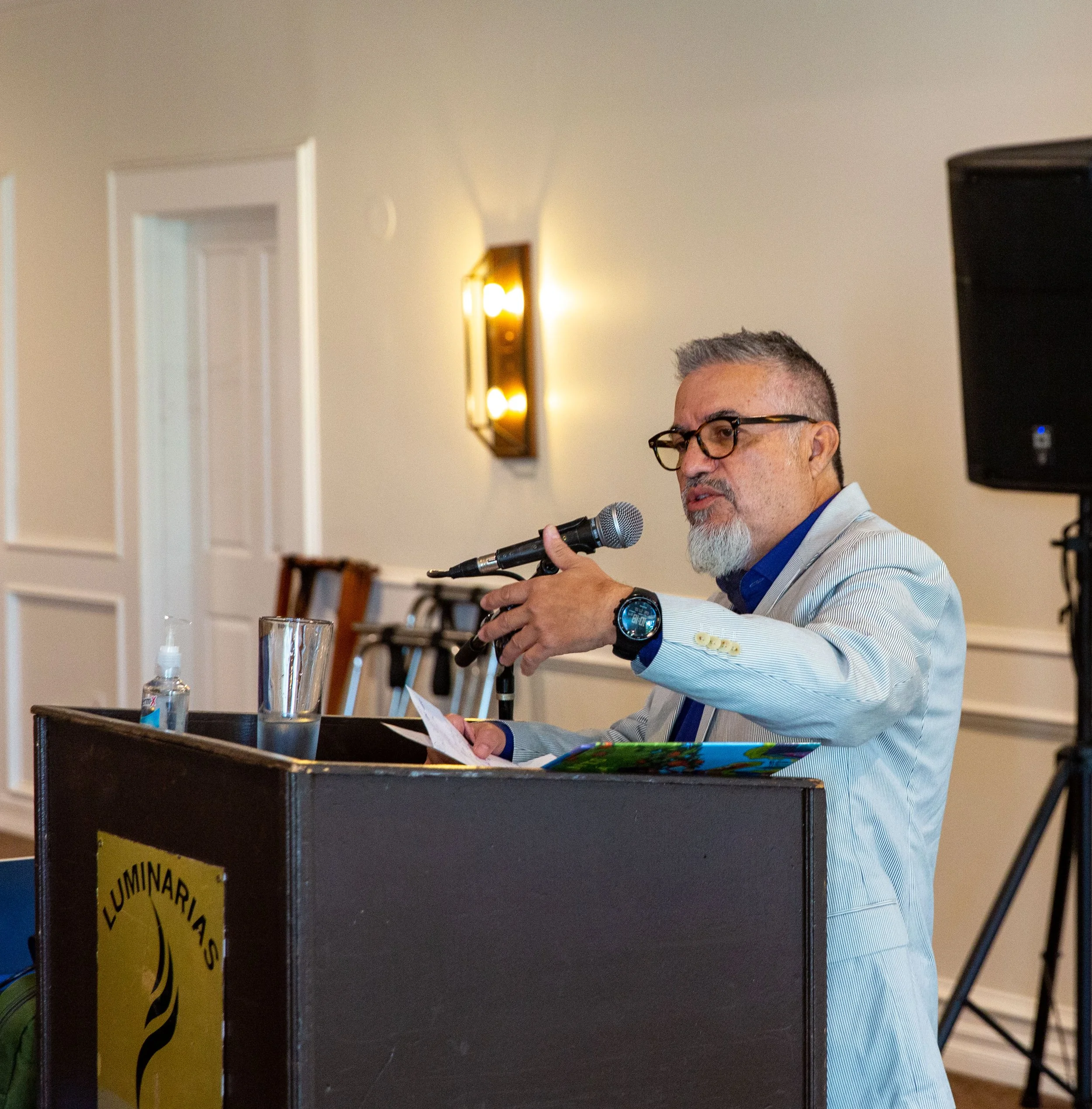 Author/illustrator Joe Cepeda gives his acceptance speech at the 2023 CLCSC Awards. (Josh Steichmann)