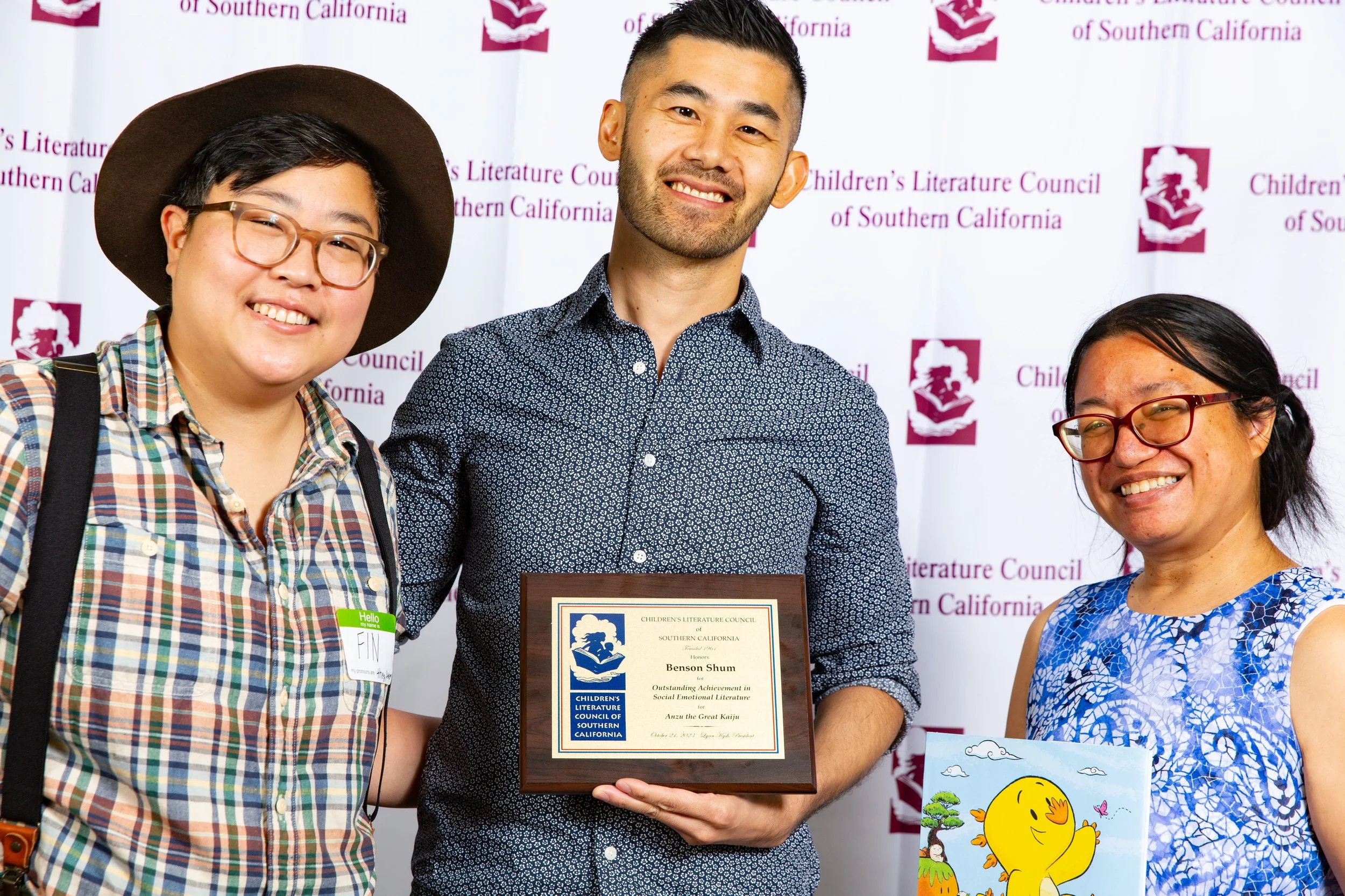 L to R: Awards Committee Chair Fin Lee,  Winner Benson Shum, and Awards Committee Member Helen Fairman (Josh Steichmann)