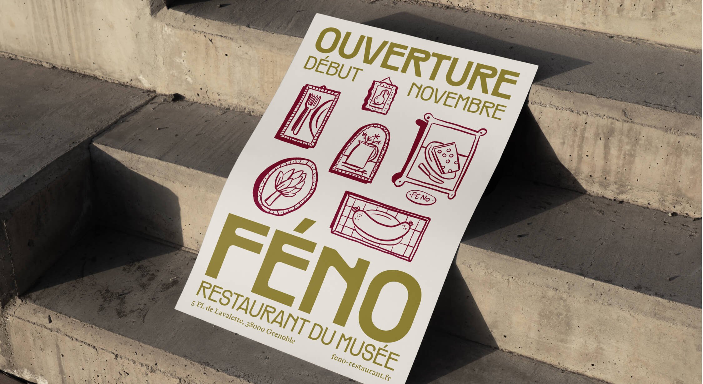 Affiche pour l'occasion de l'ouverture du restaurant Féno posée dasn l'escalier du musée