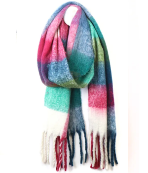 Fluffy Checked Scarf.png
