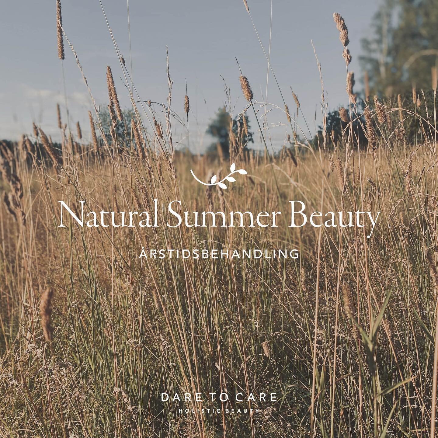 Du kan nu booke tid til vores nye årstidsbehandling; Natural Summer Beauty ☀️🐚
 
Sommeren er på mange måder en velsignelse for os og vores hud - mere lys, mere energi, mere glød og vitalitet. 
 