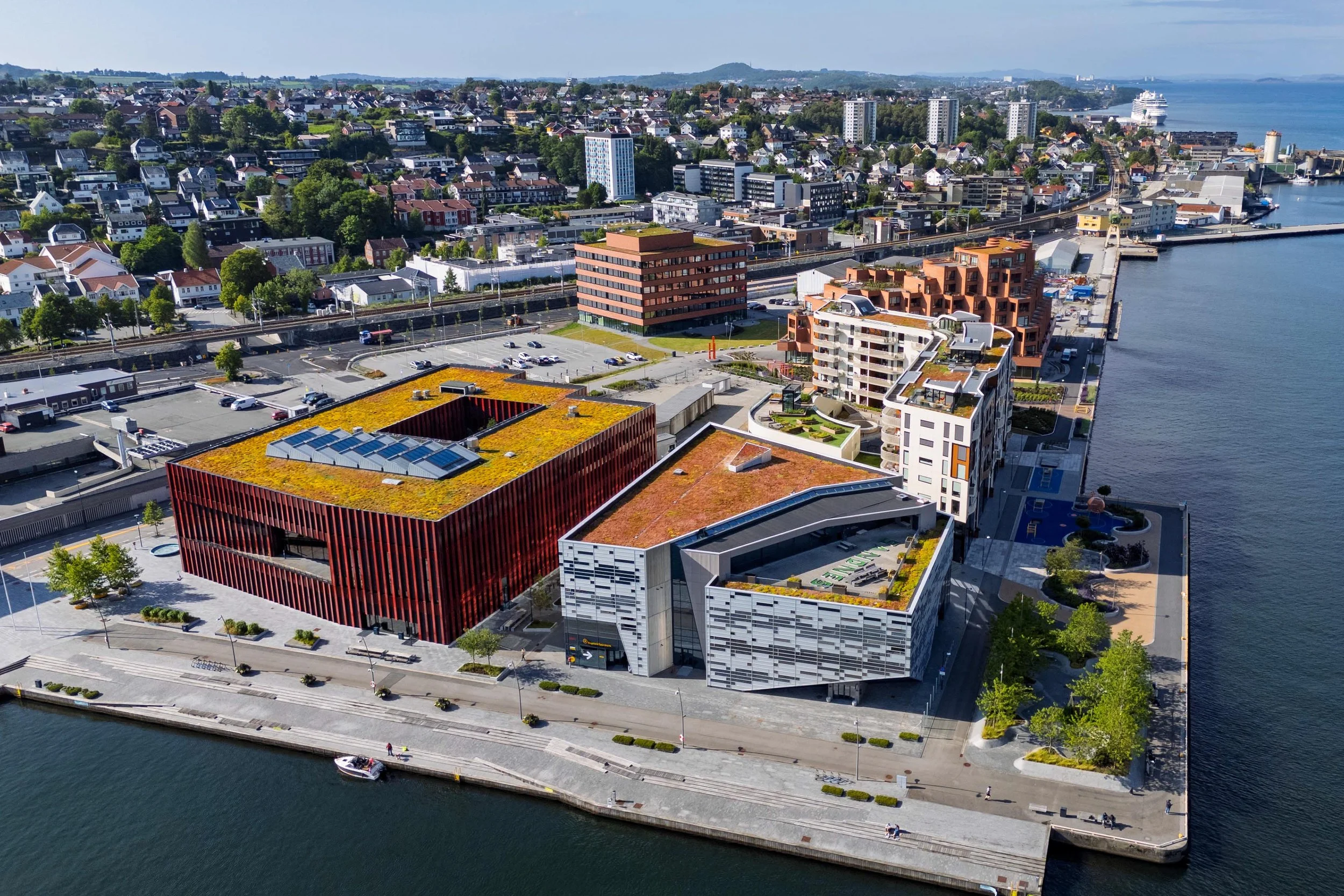 Bergknapp Sandnes sentrum sol 25 juni 2025DJI_20250625181250_0240_D.jpg