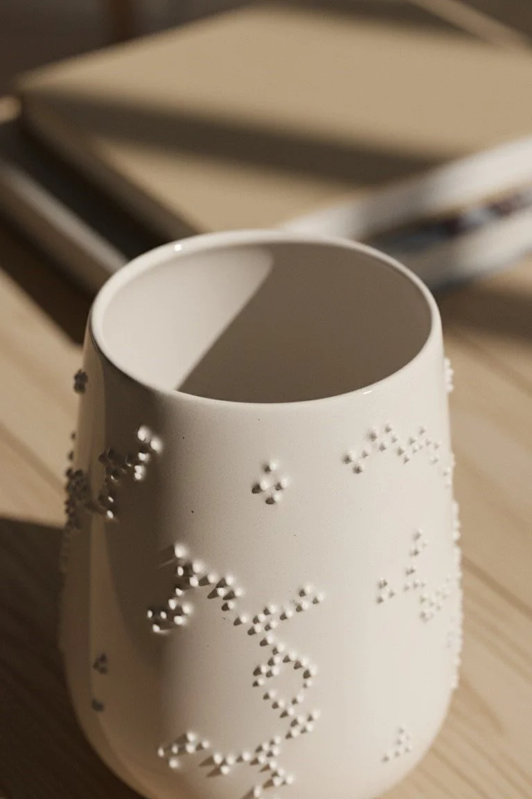 jarron-ceramica-artesanal-beige-diseño-02.jpg