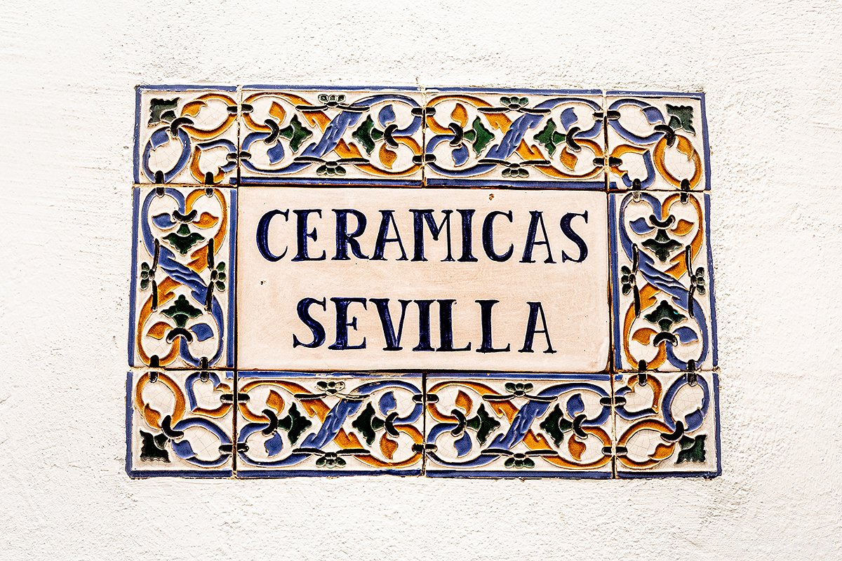 Keramikiniai užrašai Sevilijoje&nbsp;| Andalūzija. Virgen Extra