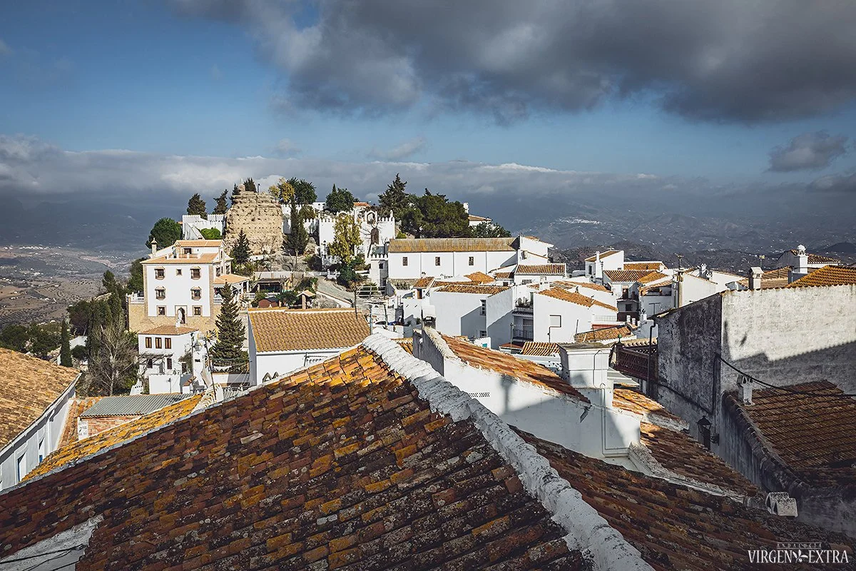 Comares baltasis Andalūzijos miestelis | Andalūzija. Virgen Extra