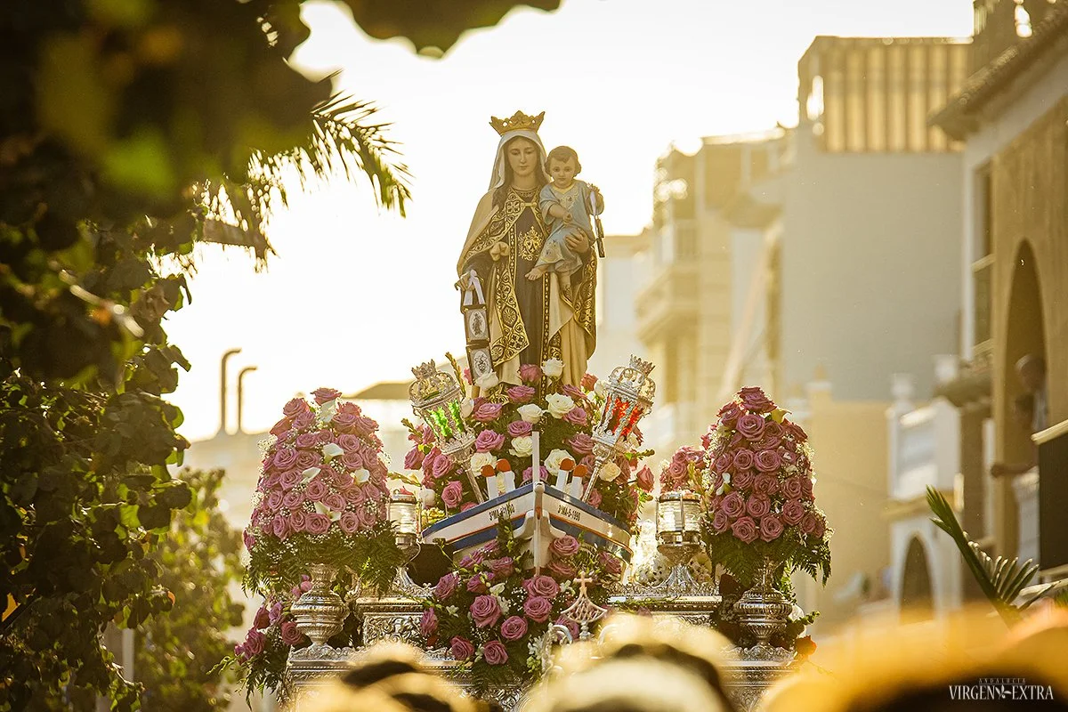 Mergelės Karmen procesija Caleta de Velez mieste | Andalūzija. Virgen Extra