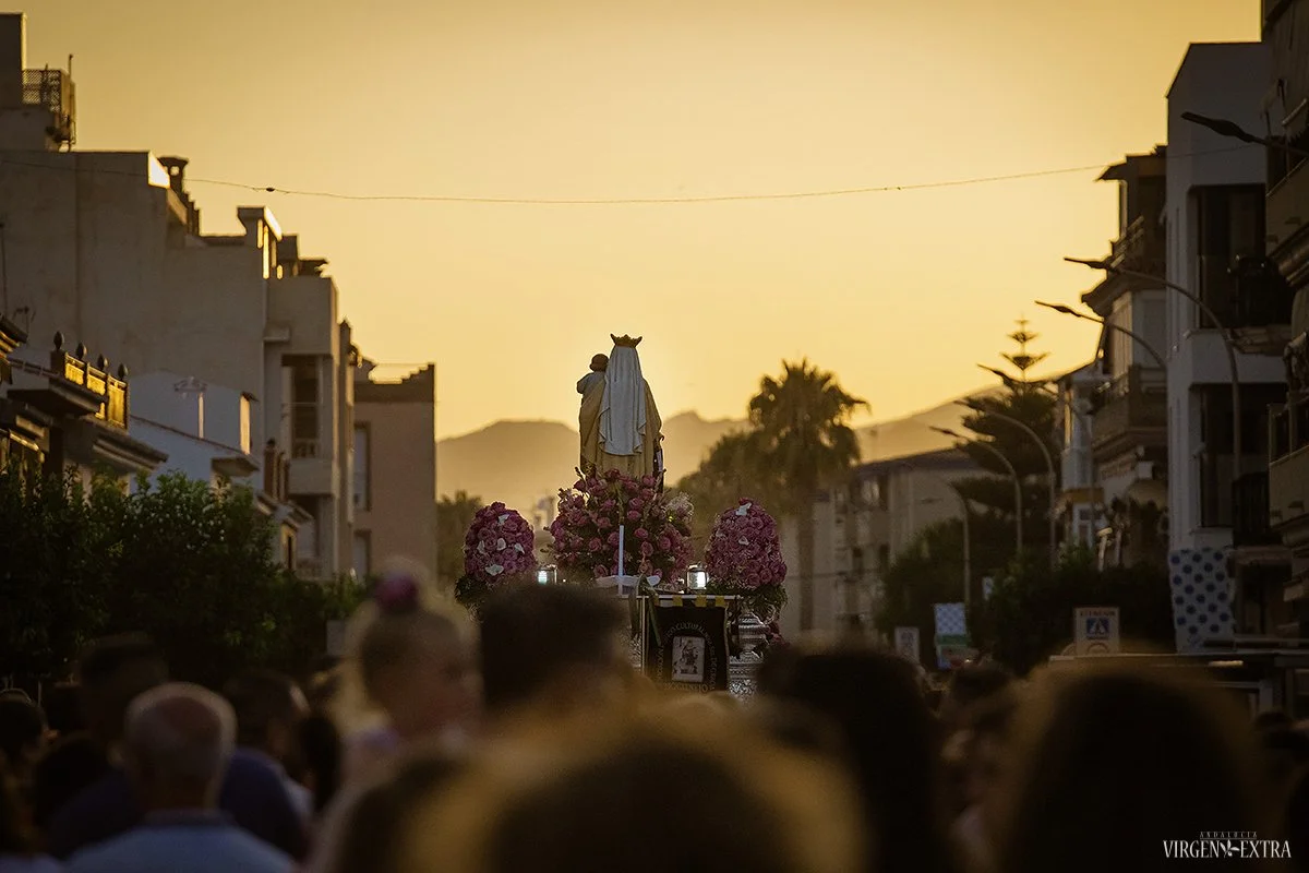 Mergelės Karmen procesija Caleta de Velez mieste | Andalūzija. Virgen Extra