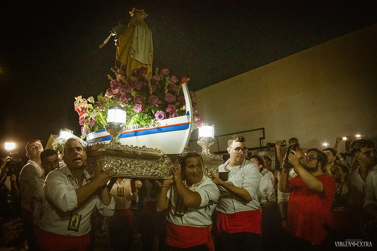 Mergelės Karmen procesija Caleta de Velez mieste | Andalūzija. Virgen Extra